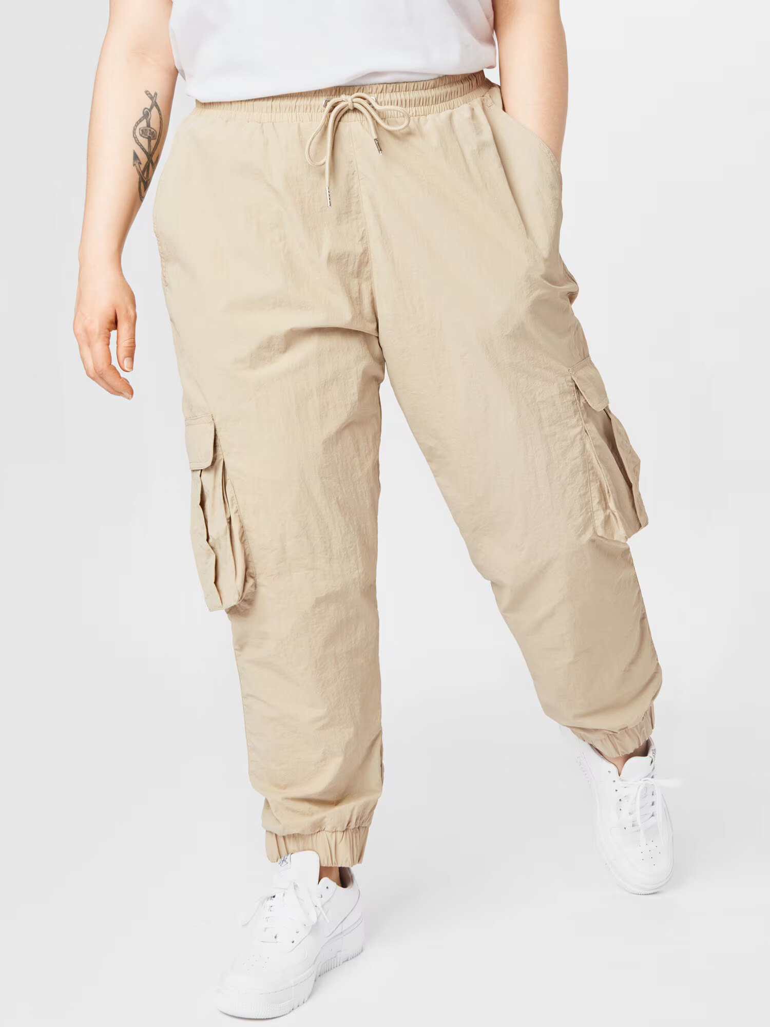 Urban Classics Pantaloni cu buzunare bej - Pled.ro