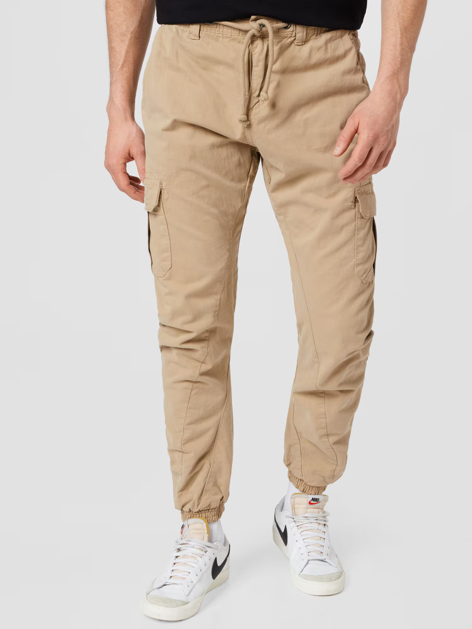 Urban Classics Pantaloni cu buzunare bej deschis - Pled.ro