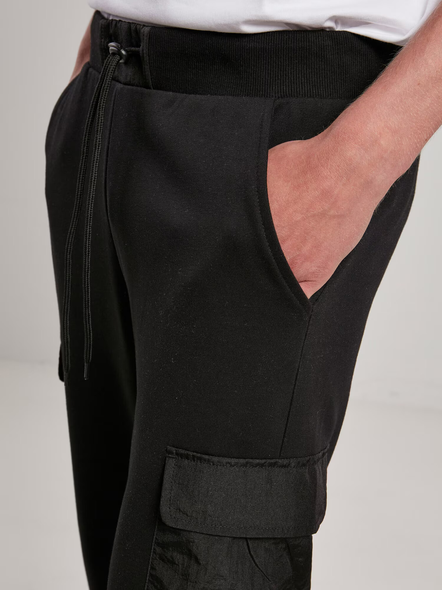 Urban Classics Pantaloni cu buzunare 'Commuter' negru - Pled.ro