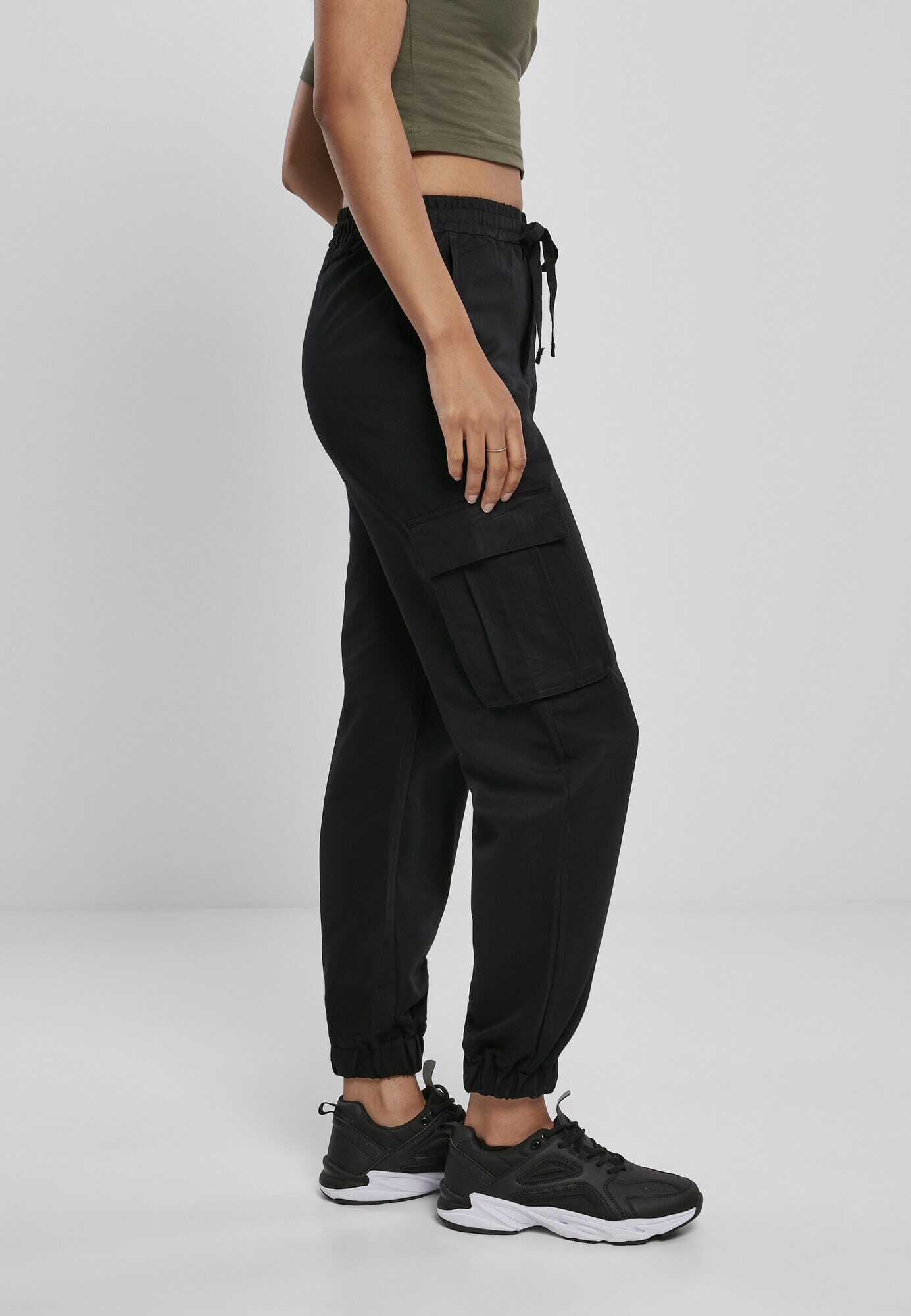 Urban Classics Pantaloni cu buzunare negru - Pled.ro