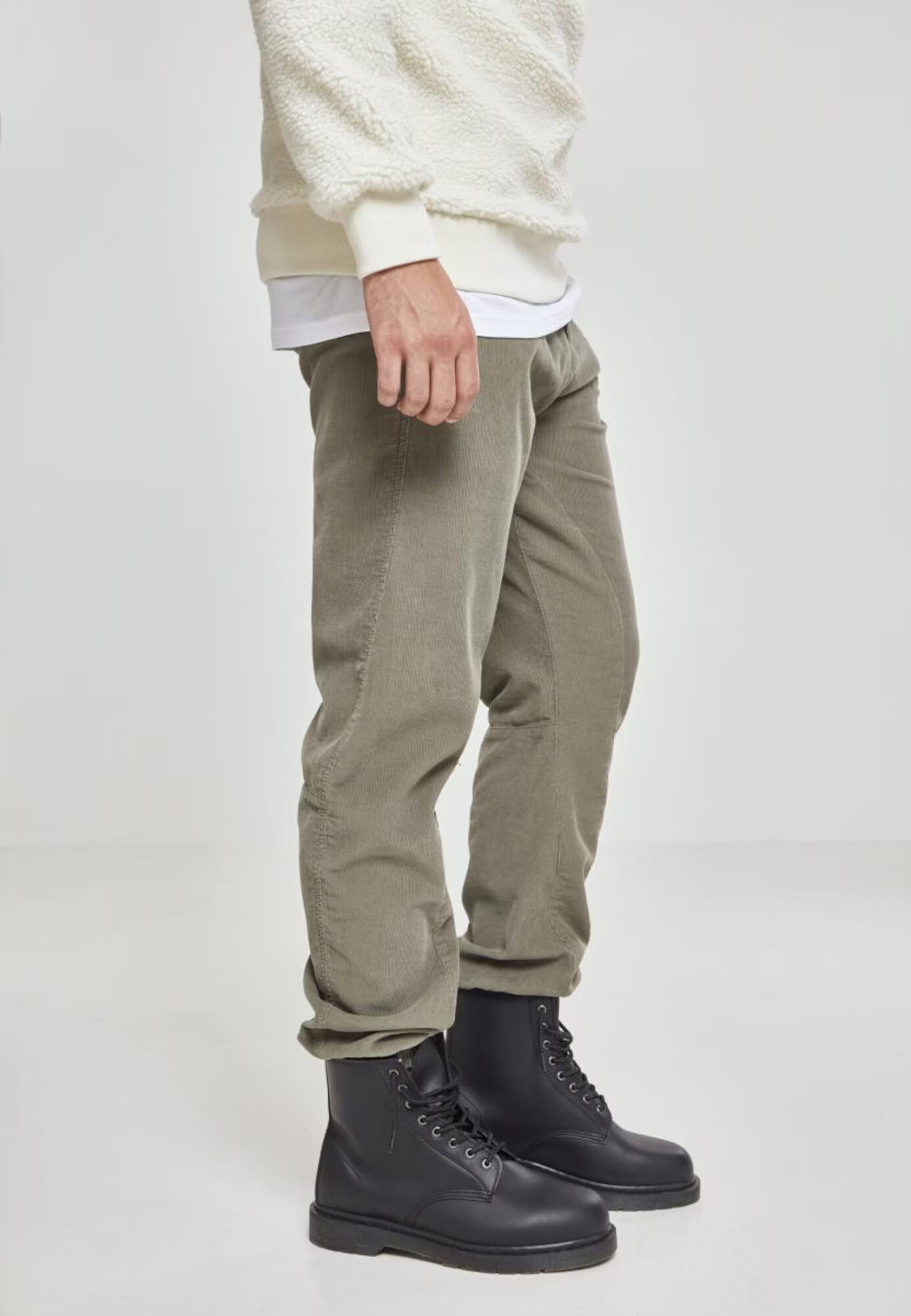 Urban Classics Pantaloni oliv - Pled.ro