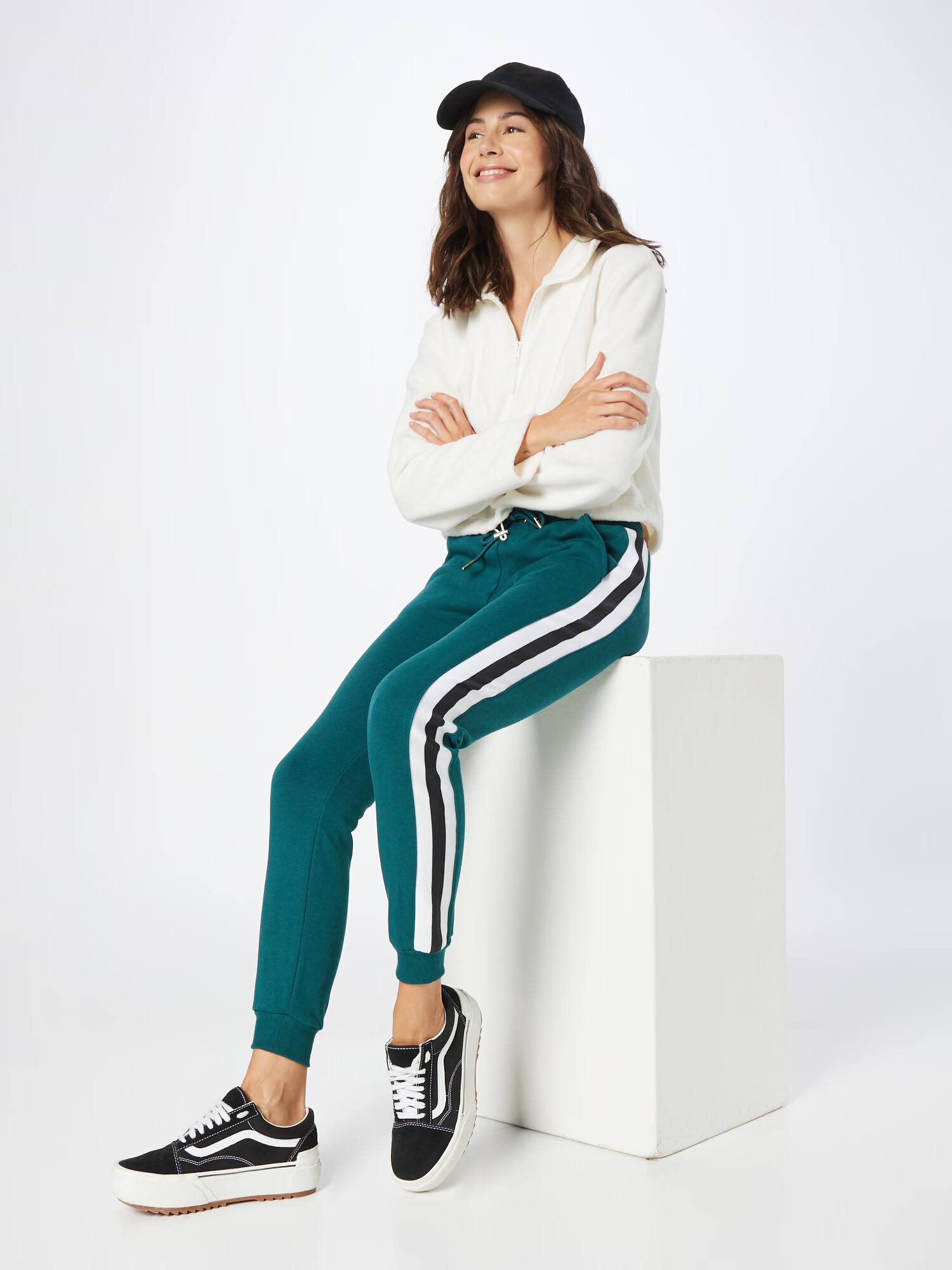 Urban Classics Pantaloni verde smarald / negru / alb - Pled.ro