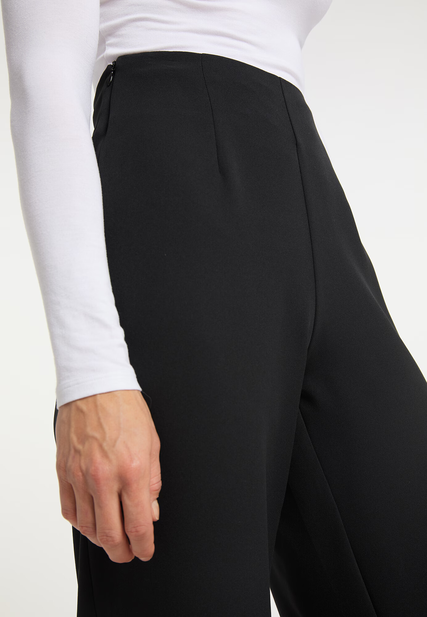 usha BLACK LABEL Pantaloni negru - Pled.ro