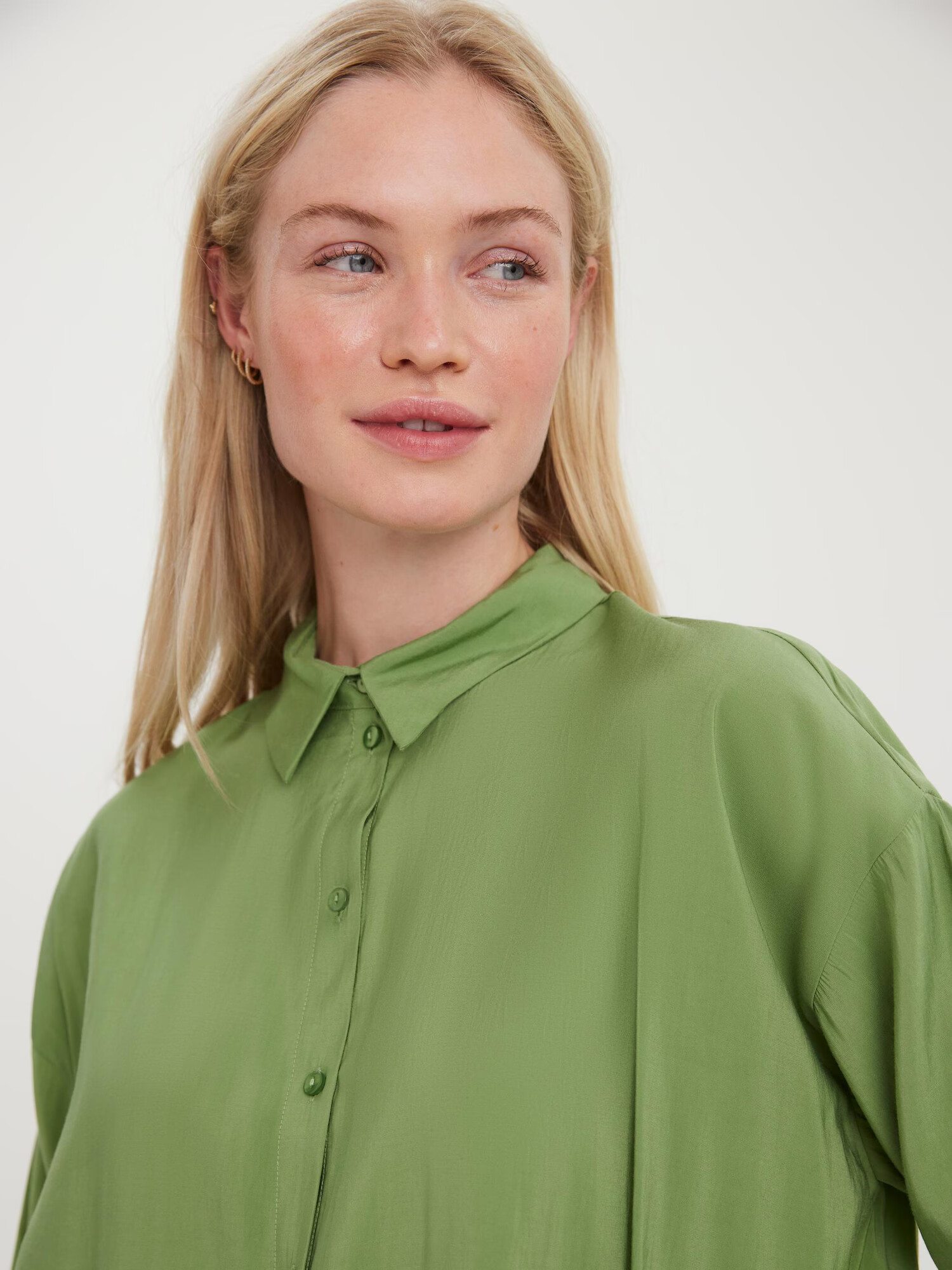 VERO MODA Bluză 'Bell' verde deschis - Pled.ro