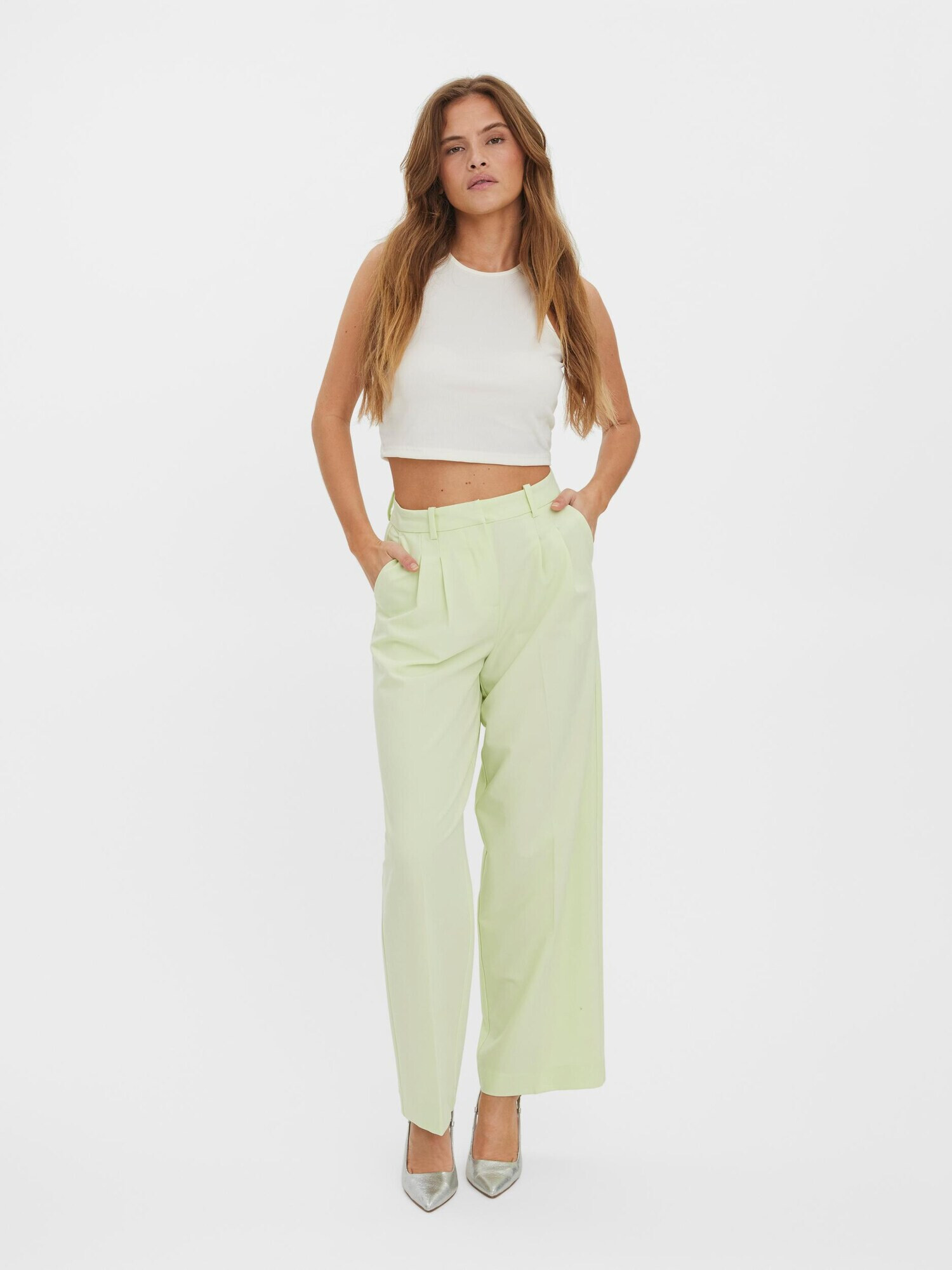 Vero Moda Collab Pantaloni cutați 'Milena' verde pastel - Pled.ro