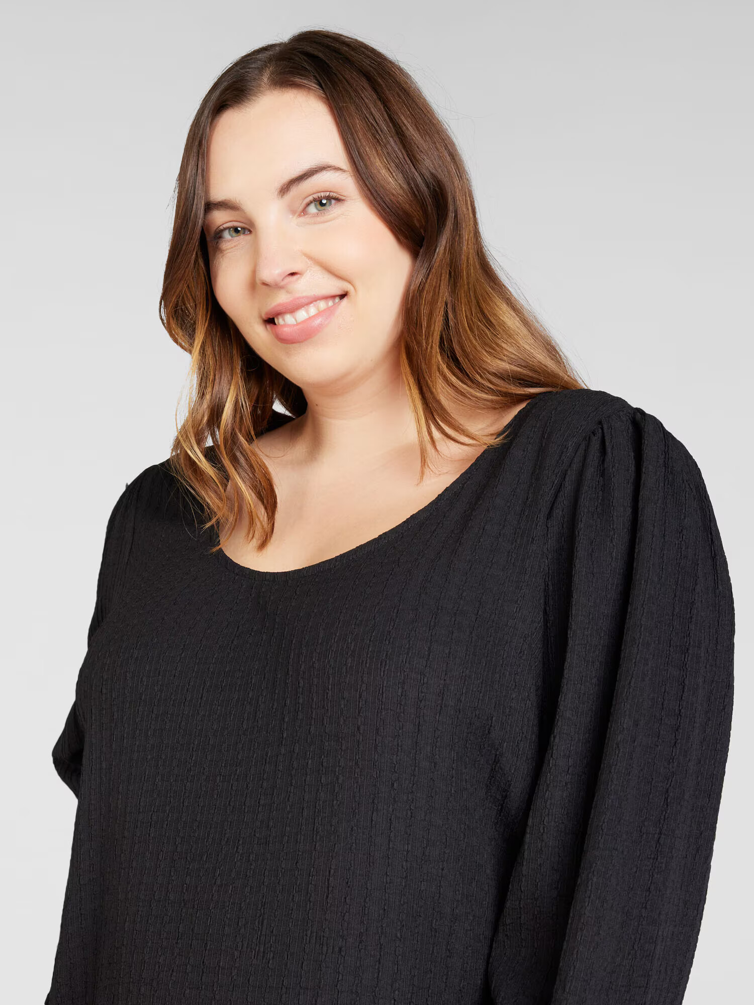 Vero Moda Curve Bluză 'BELITA' negru - Pled.ro