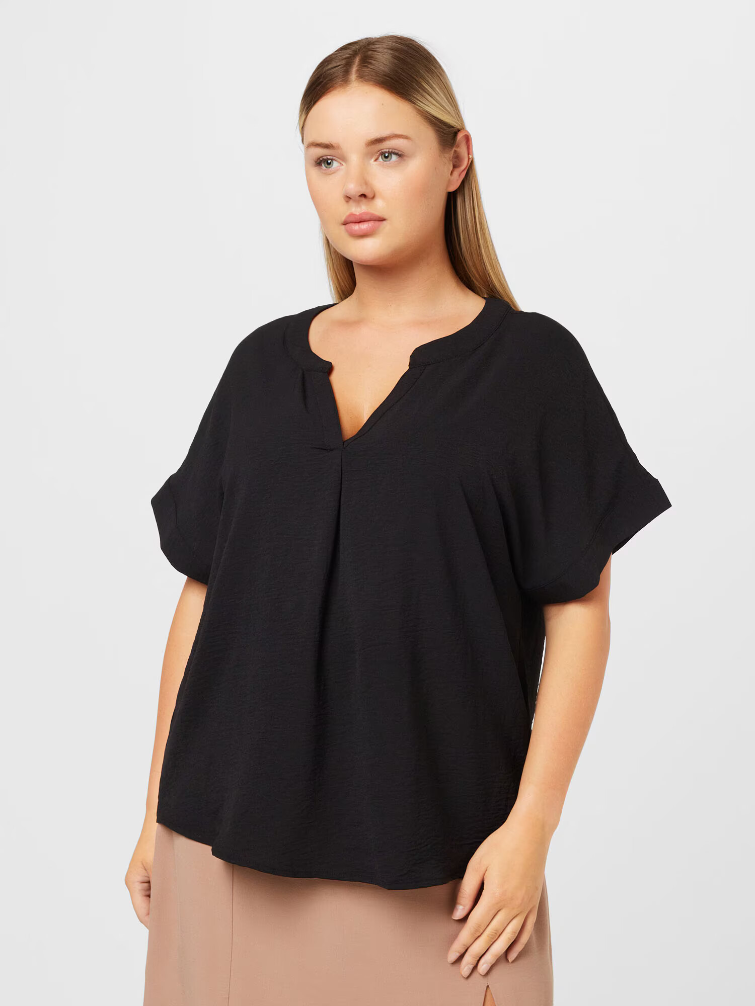 Vero Moda Curve Bluză 'CINGE' negru - Pled.ro