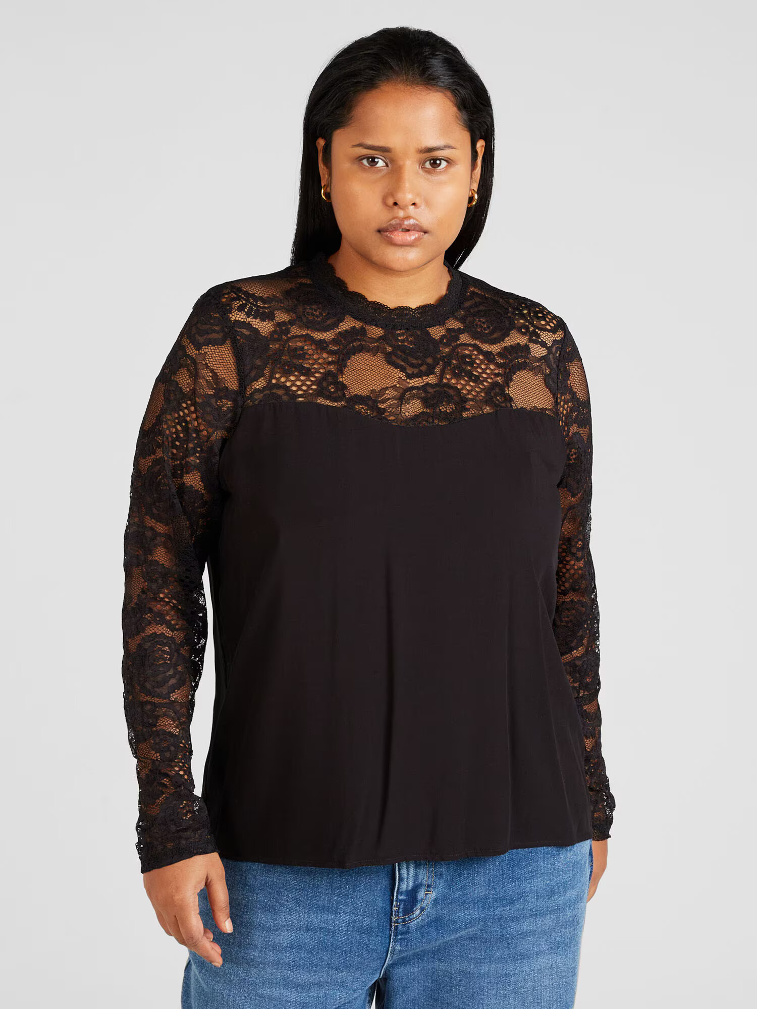 Vero Moda Curve Bluză 'RUSK' negru - Pled.ro