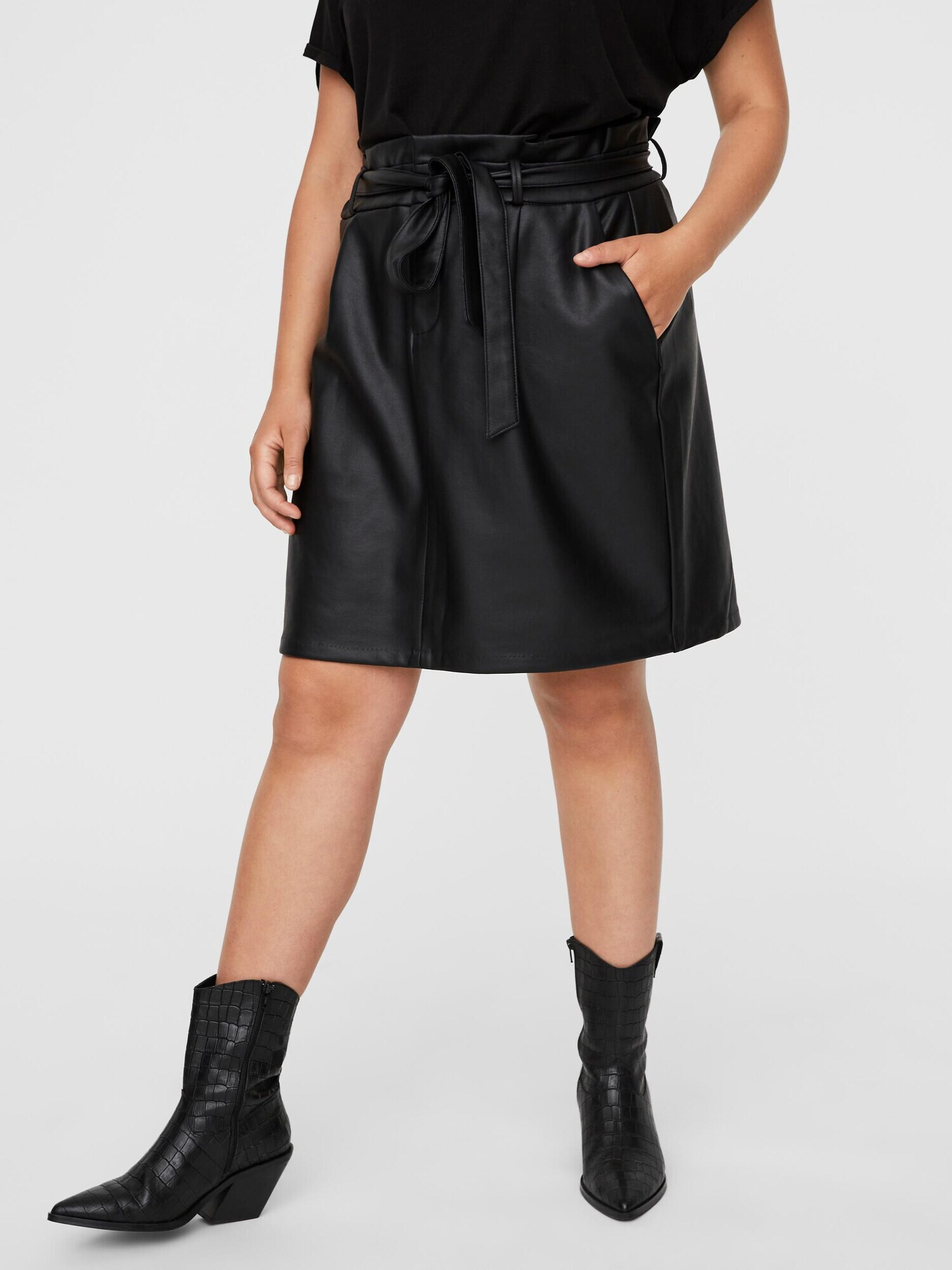 Vero Moda Curve Fustă negru - Pled.ro