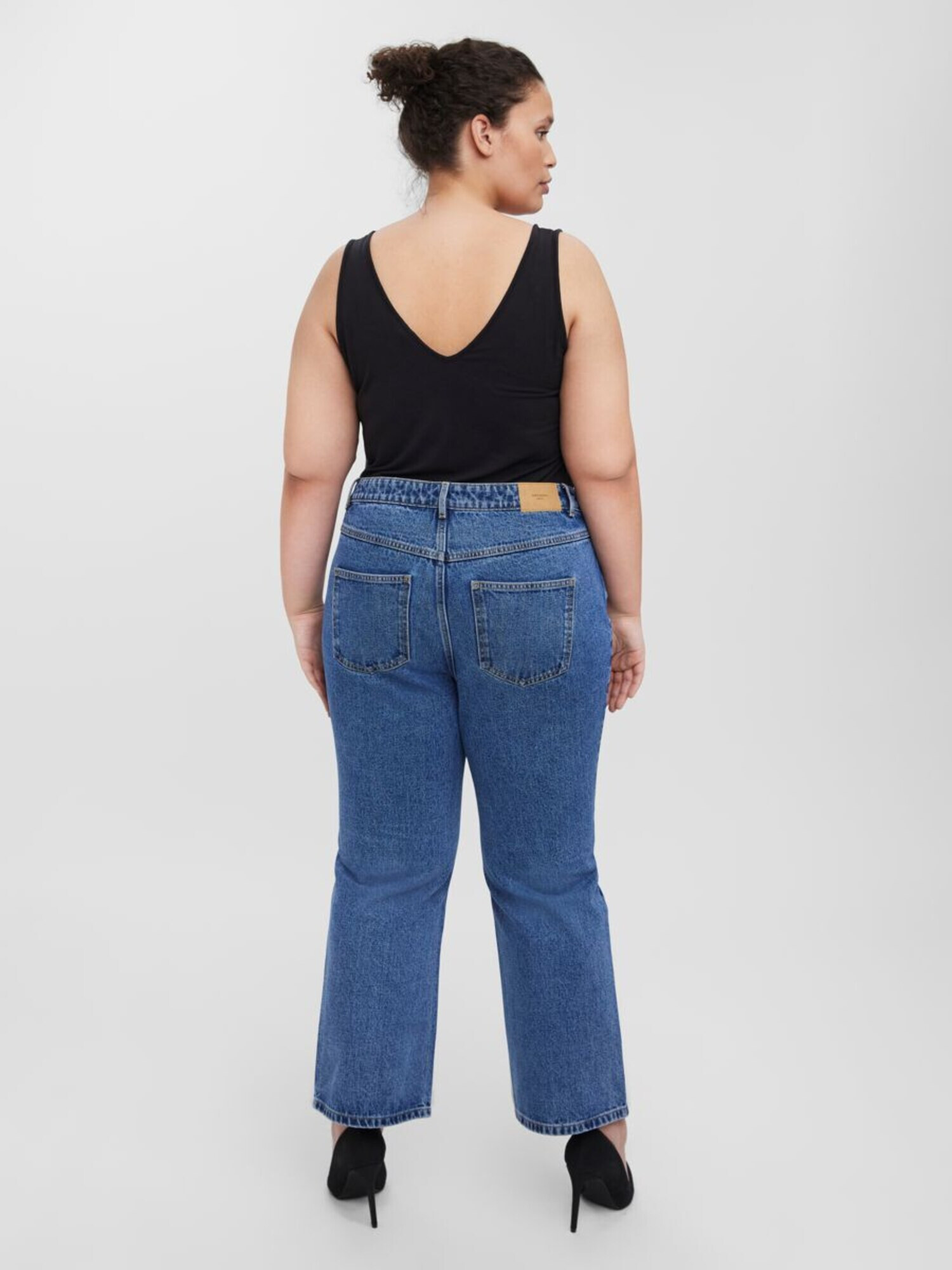 Vero Moda Curve Jeans 'Kithy' albastru denim - Pled.ro