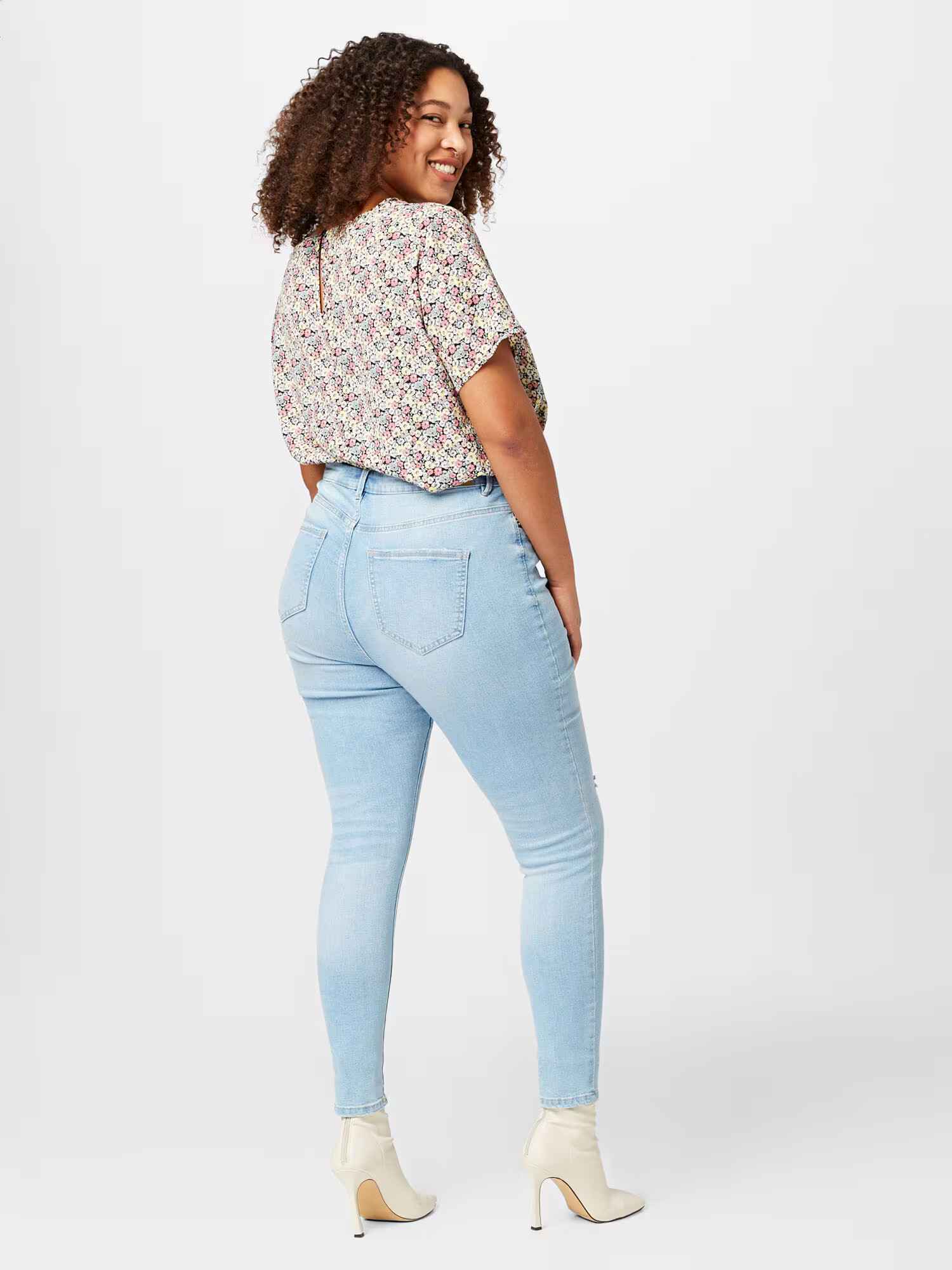 Vero Moda Curve Jeans 'Phia' albastru denim - Pled.ro