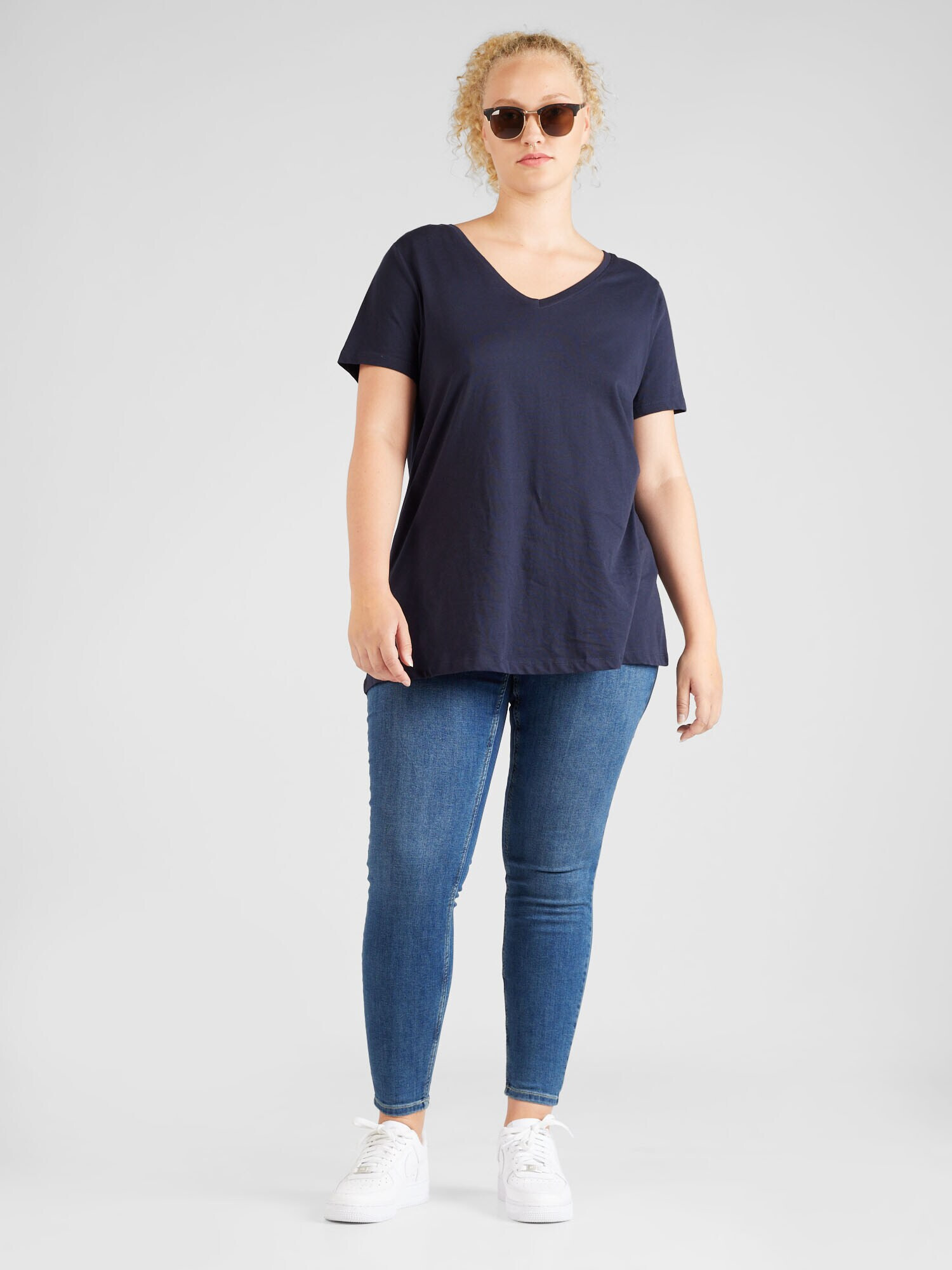 Vero Moda Curve Jeans 'Sela' albastru denim - Pled.ro