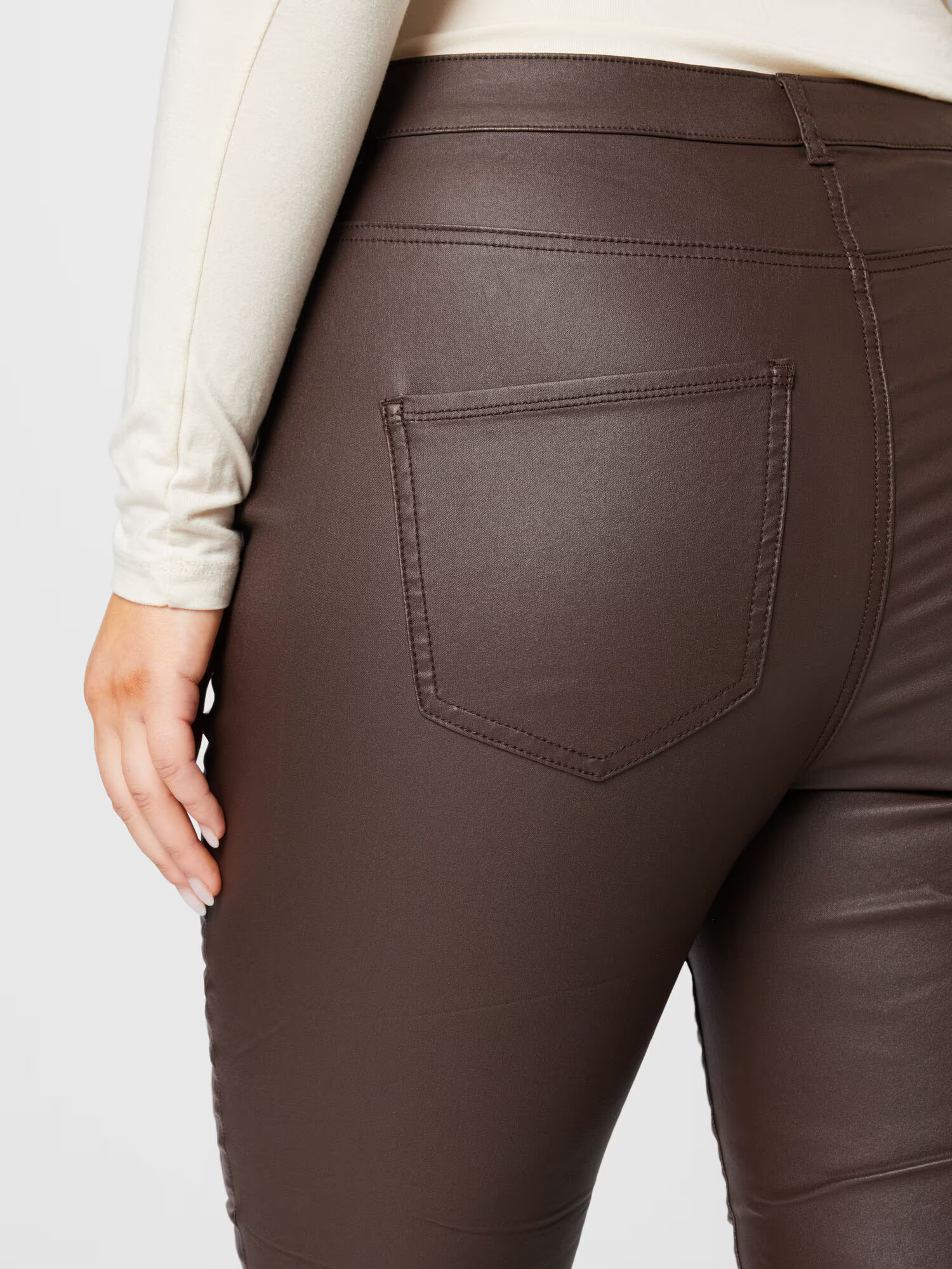 Vero Moda Curve Jeans 'SOPHIA' maro pueblo - Pled.ro