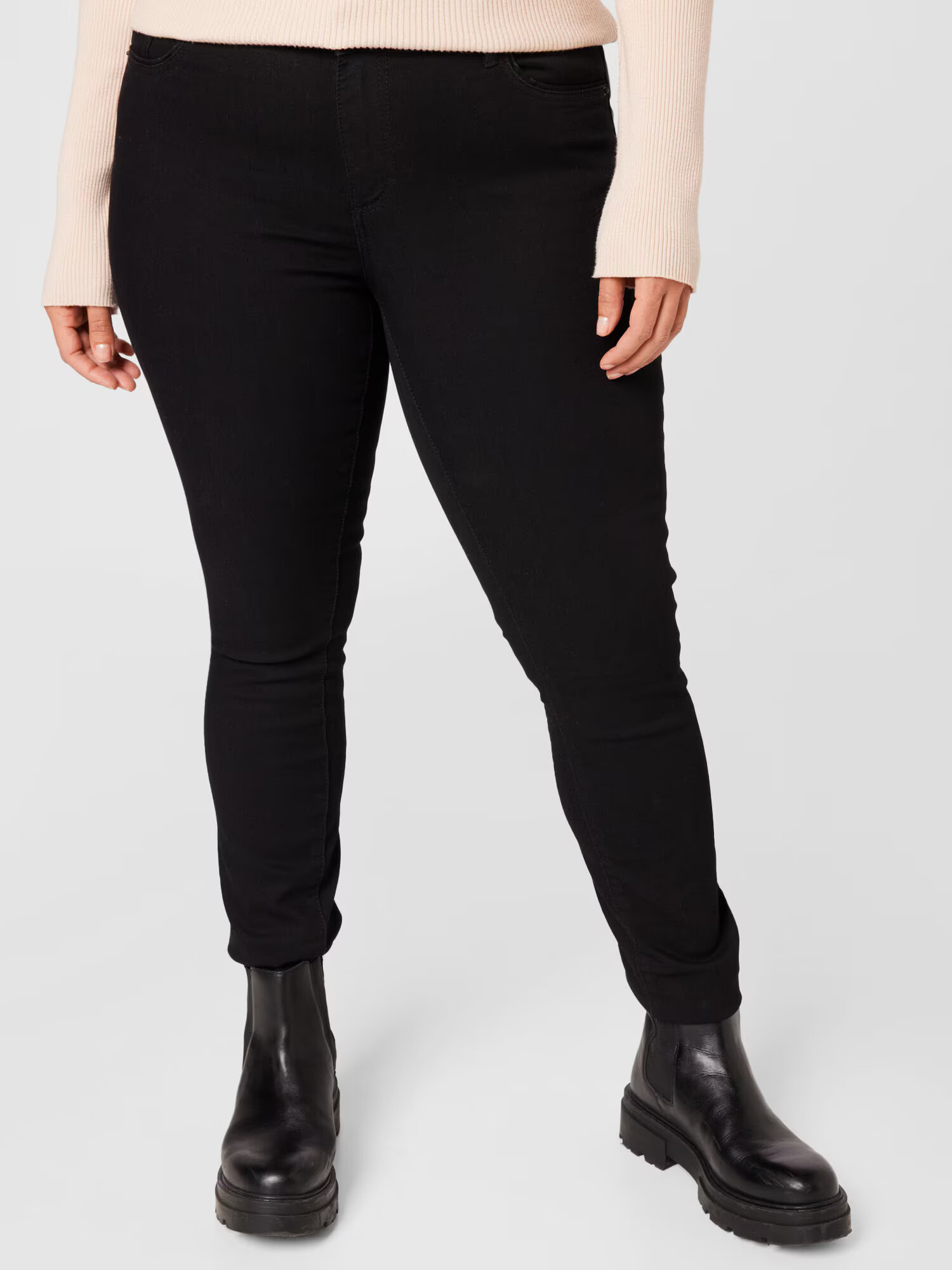 Vero Moda Curve Jeans 'Tanya' negru - Pled.ro