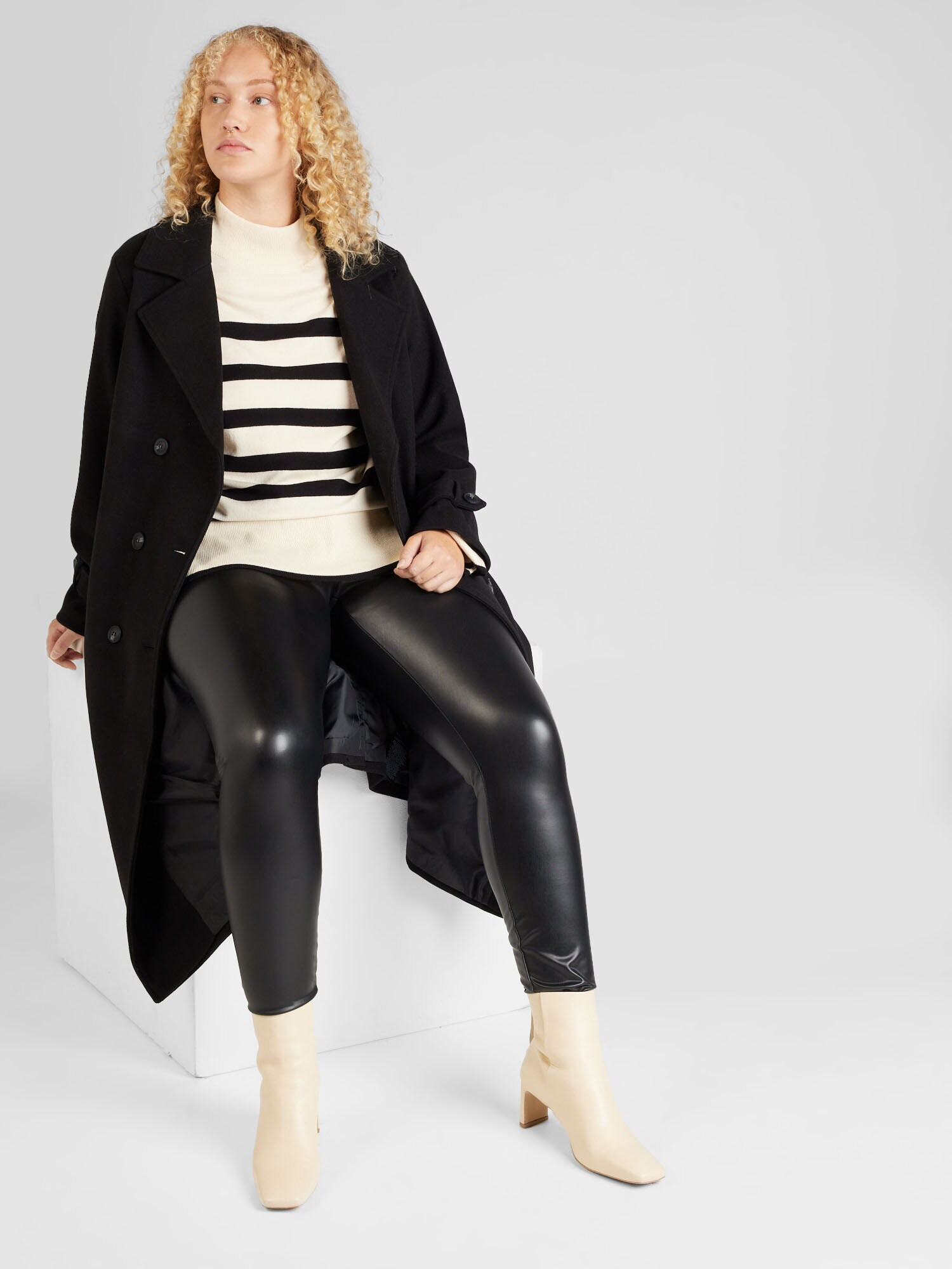 Vero Moda Curve Leggings 'Gaya' negru - Pled.ro