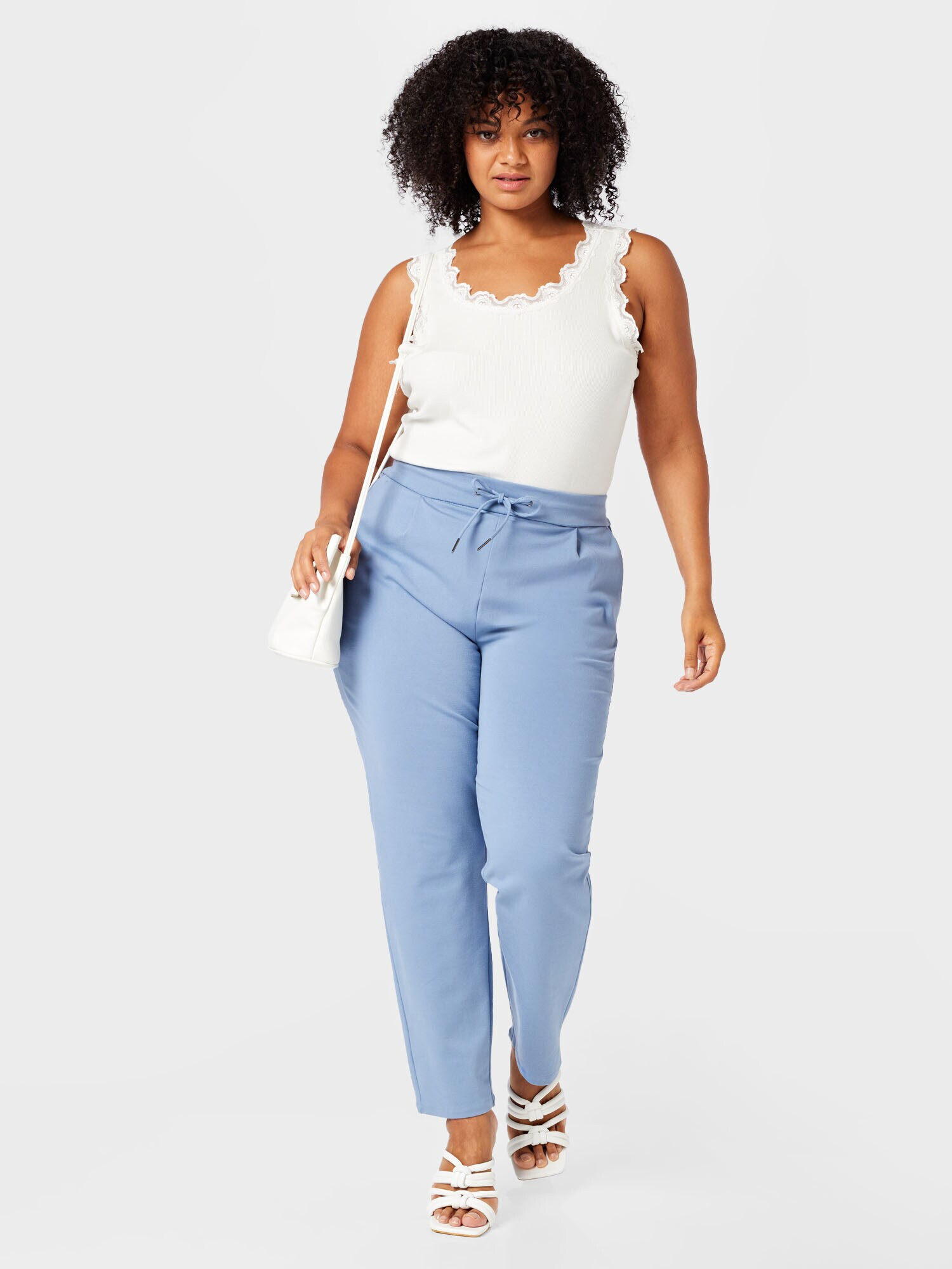 Vero Moda Curve Pantaloni cutați albastru fumuriu - Pled.ro