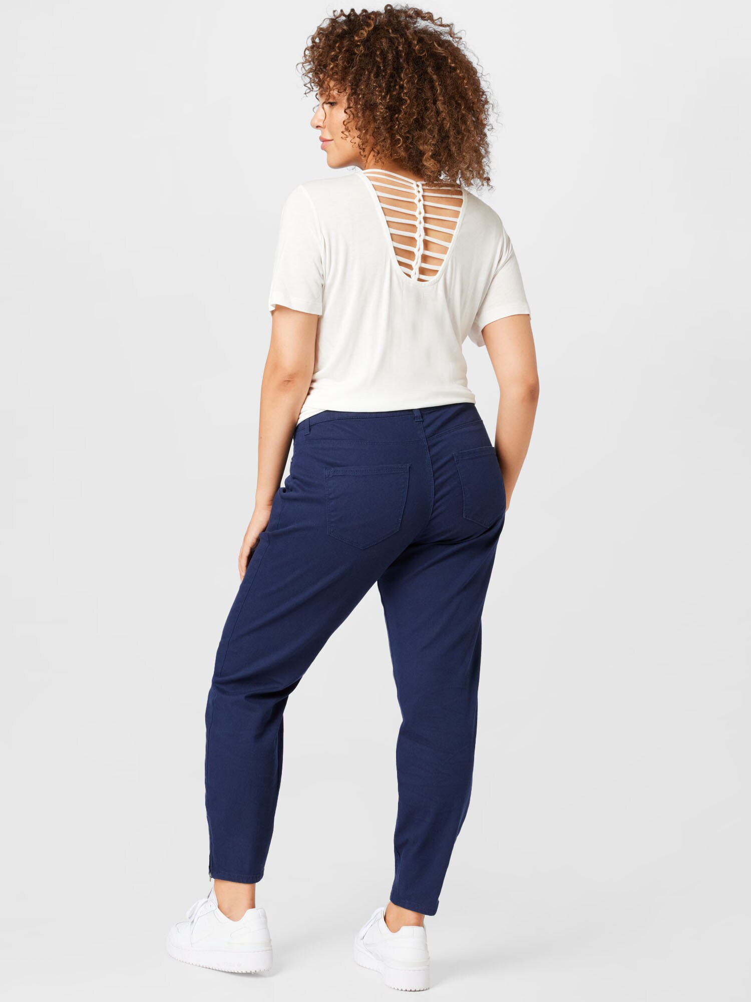 Vero Moda Curve Pantaloni eleganți 'HOT SEVEN' albastru închis - Pled.ro