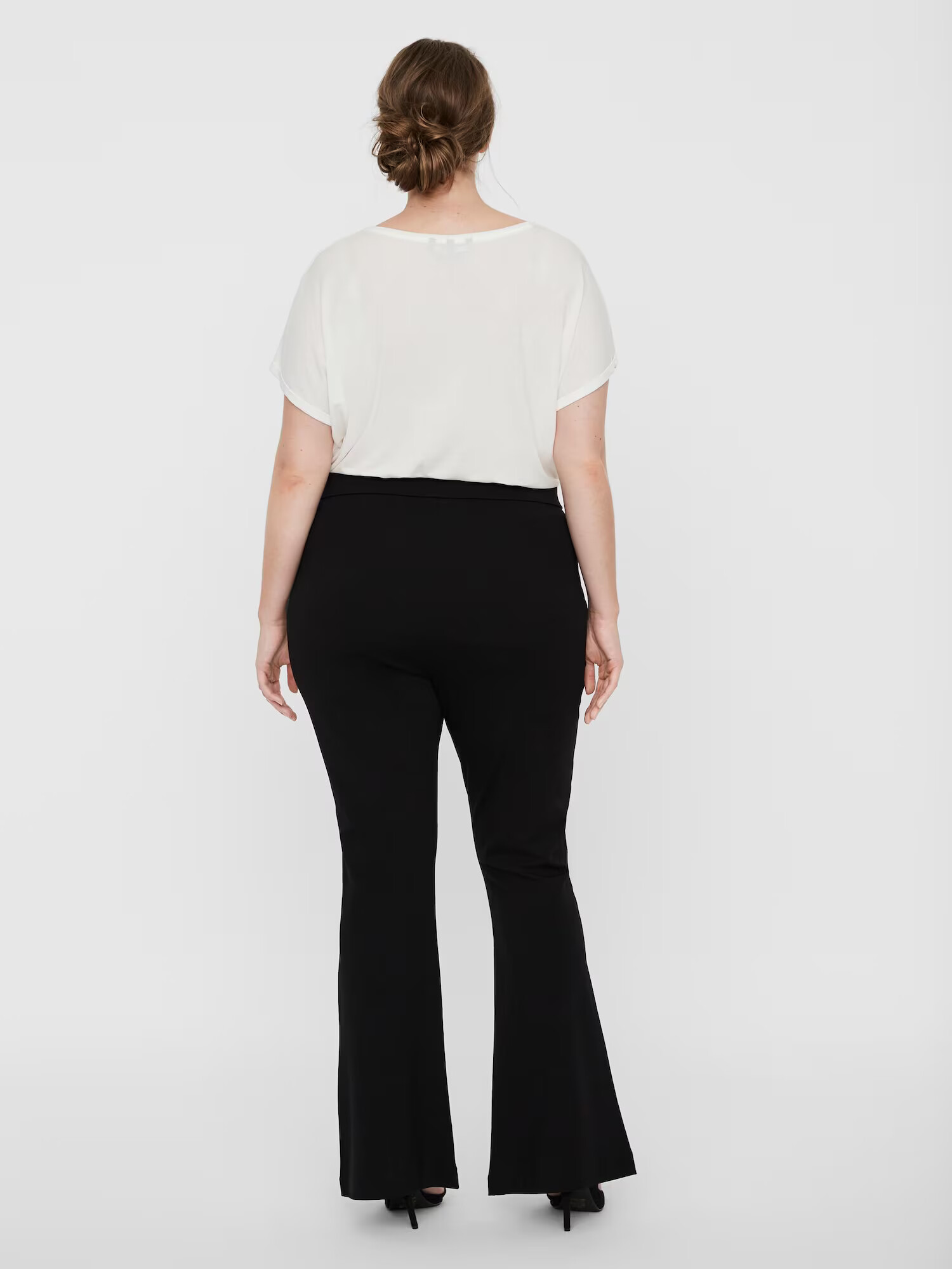 Vero Moda Curve Pantaloni 'Kamma' negru - Pled.ro