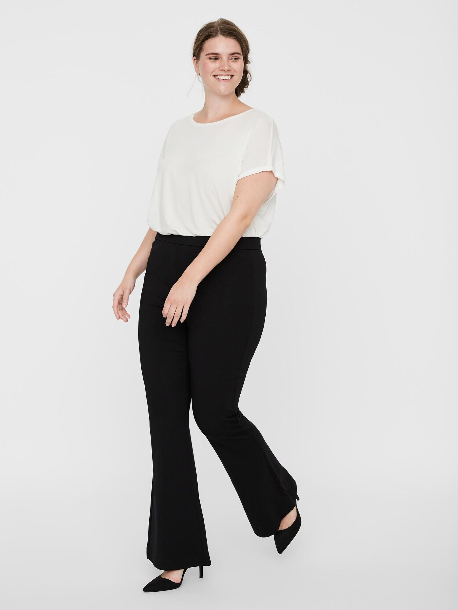 Vero Moda Curve Pantaloni 'Kamma' negru - Pled.ro