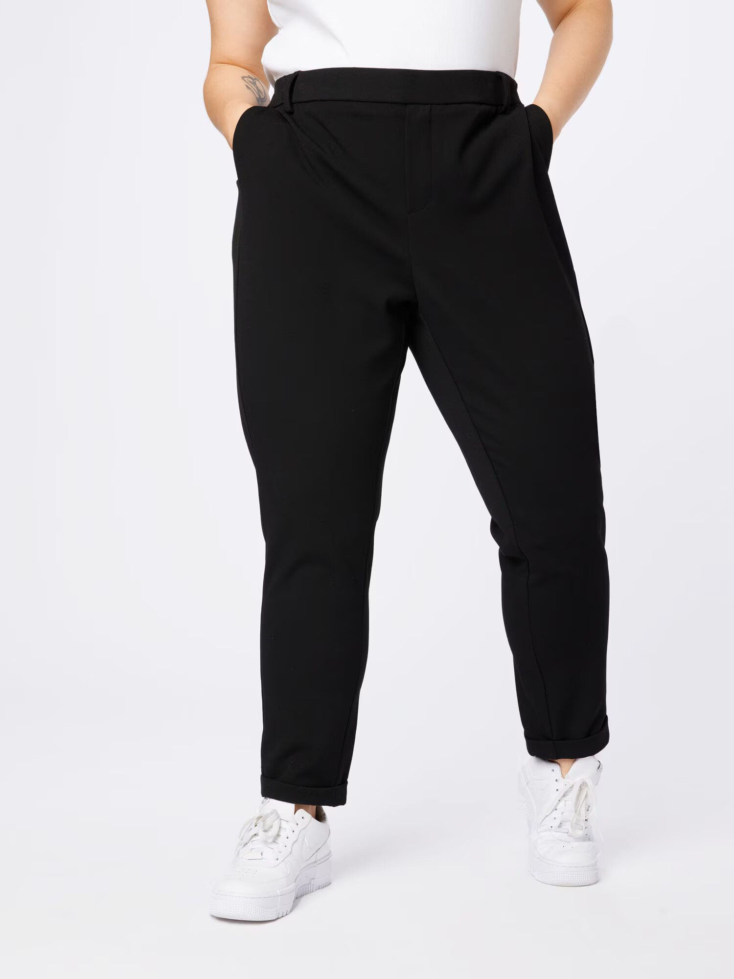 Vero Moda Curve Pantaloni 'Kaya' negru - Pled.ro