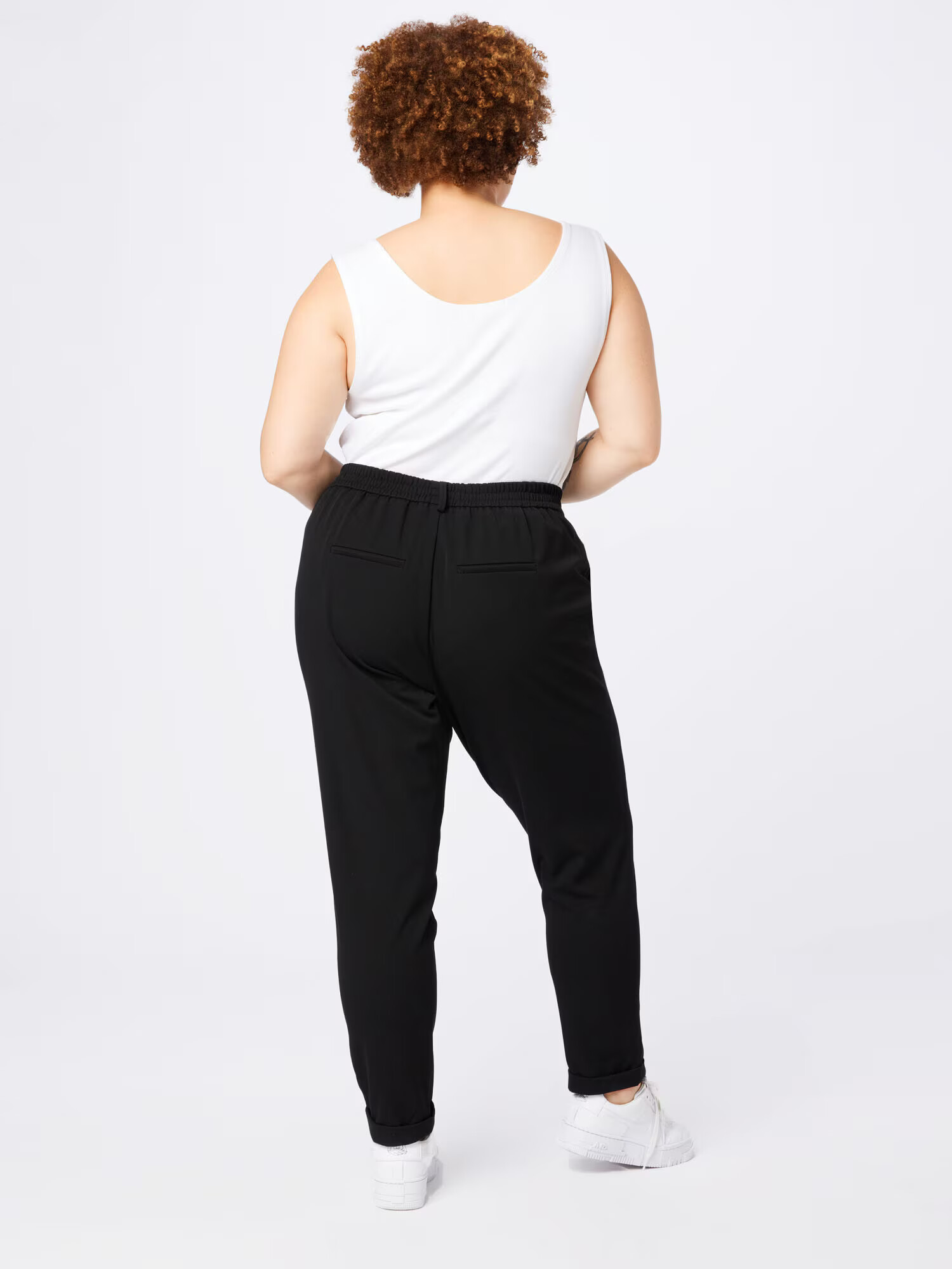 Vero Moda Curve Pantaloni 'Kaya' negru - Pled.ro