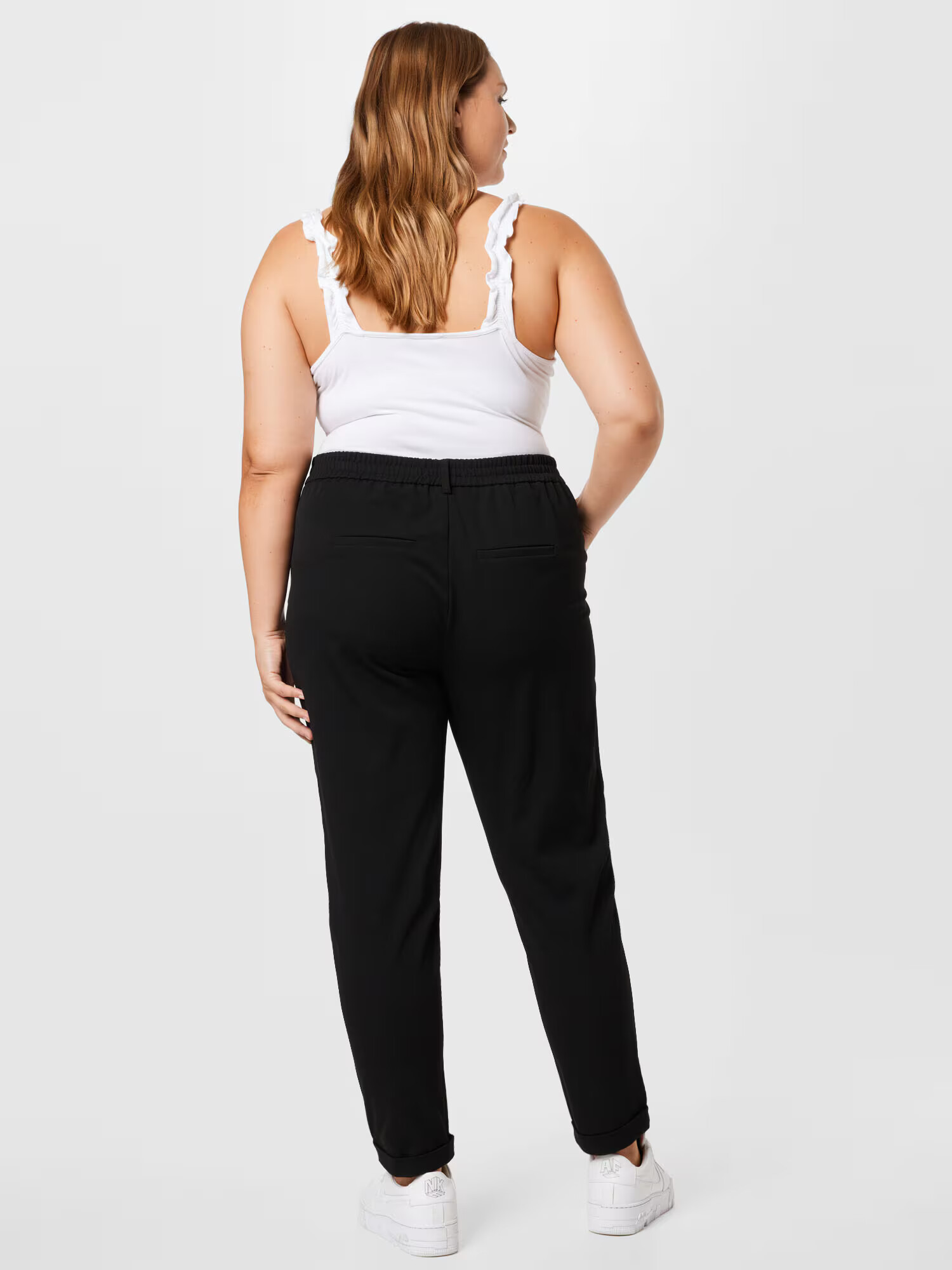 Vero Moda Curve Pantaloni 'Maya' negru - Pled.ro