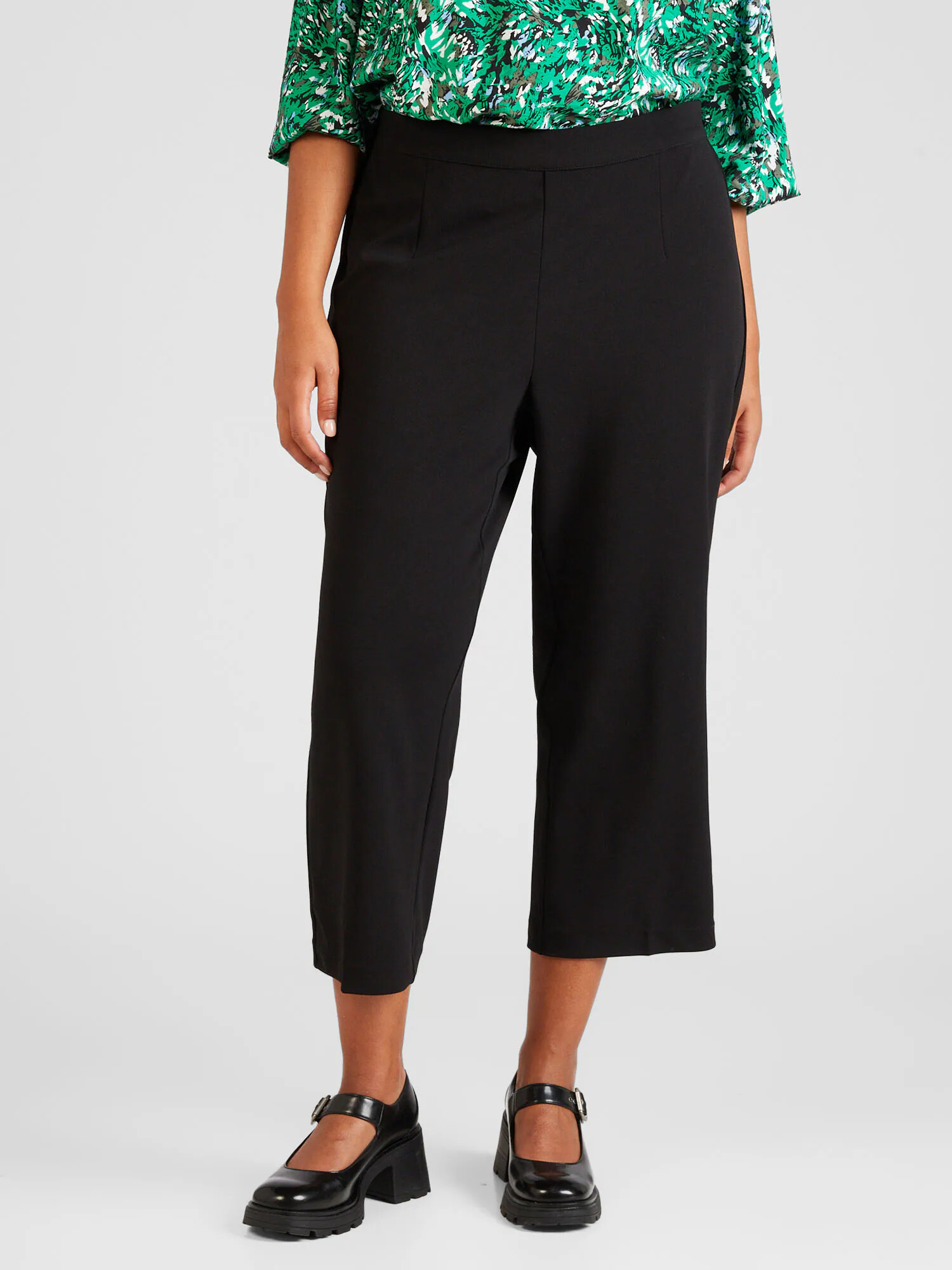 Vero Moda Curve Pantaloni 'SARA' negru - Pled.ro