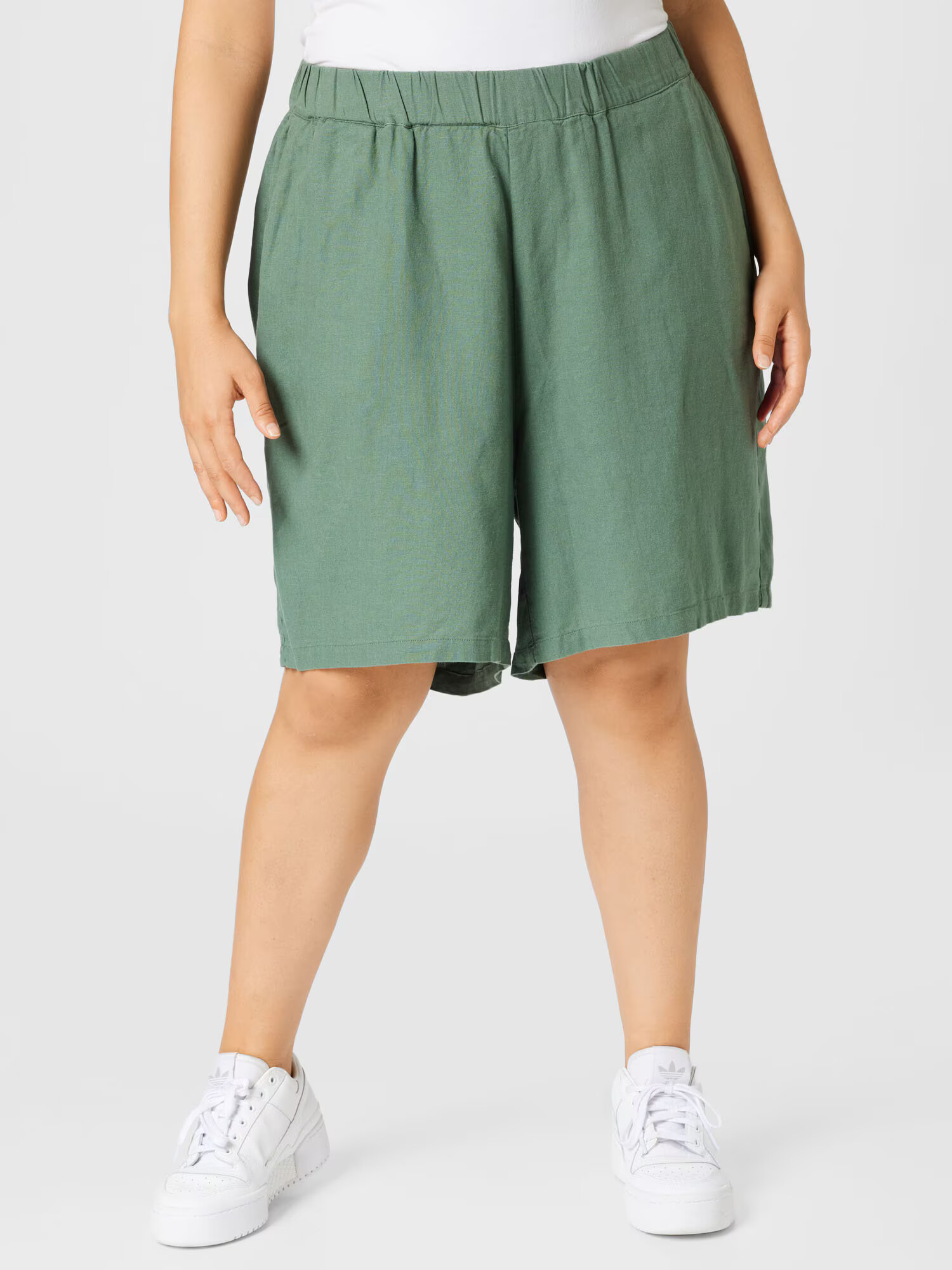 Vero Moda Curve Pantaloni verde - Pled.ro