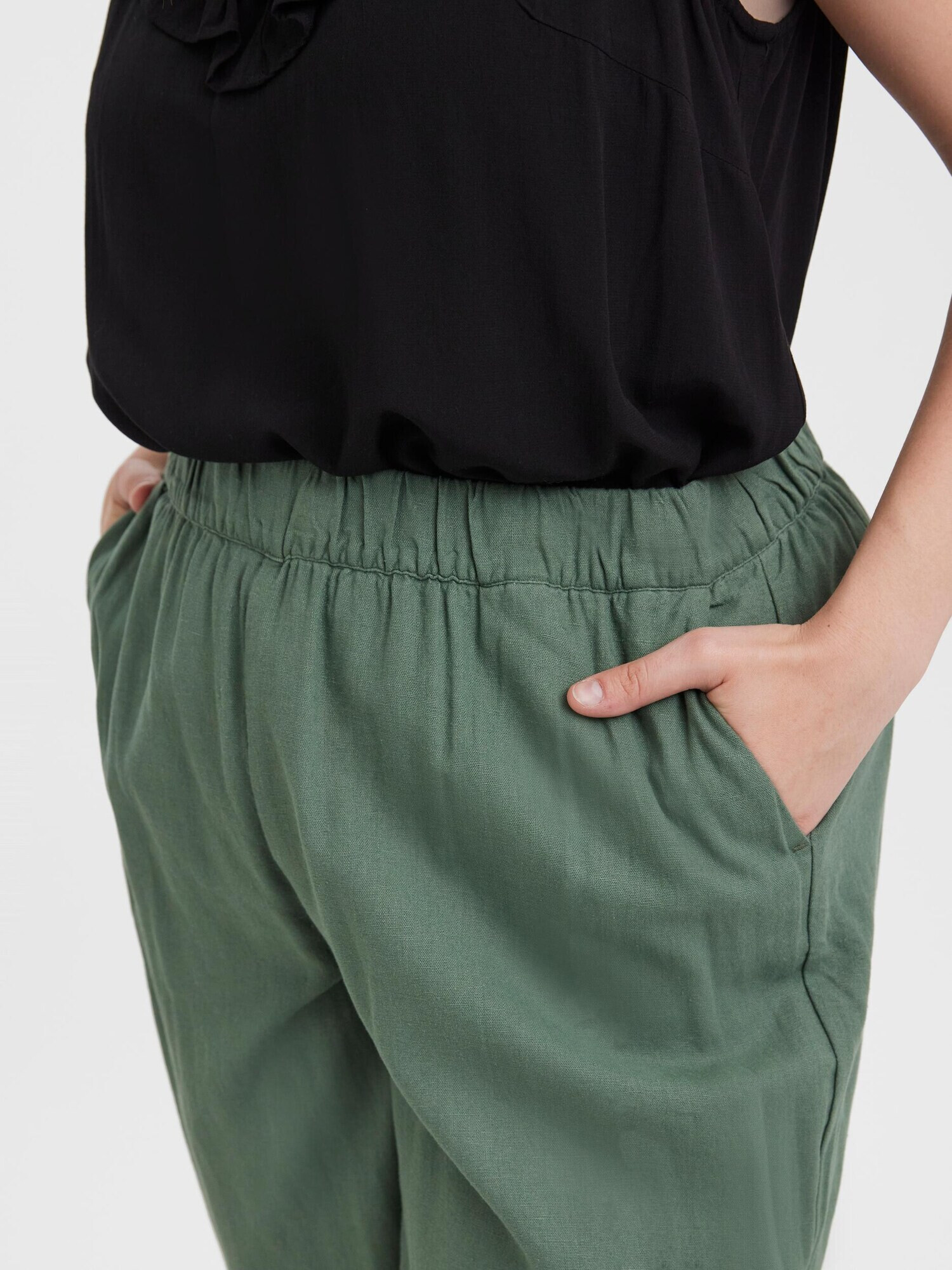 Vero Moda Curve Pantaloni verde - Pled.ro