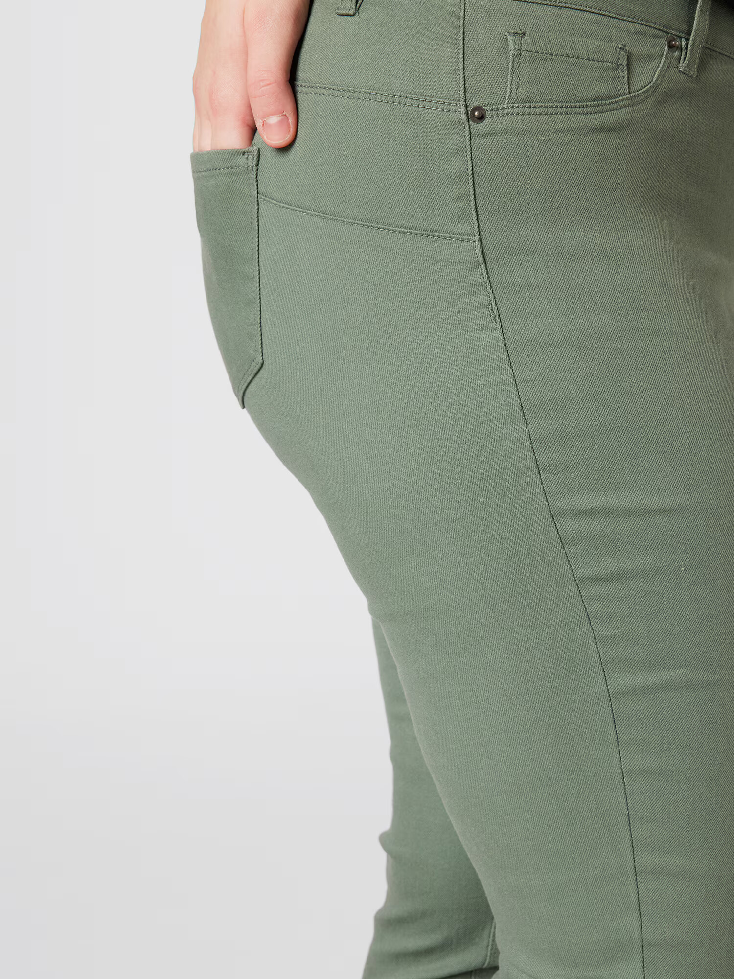 Vero Moda Curve Pantaloni verde - Pled.ro