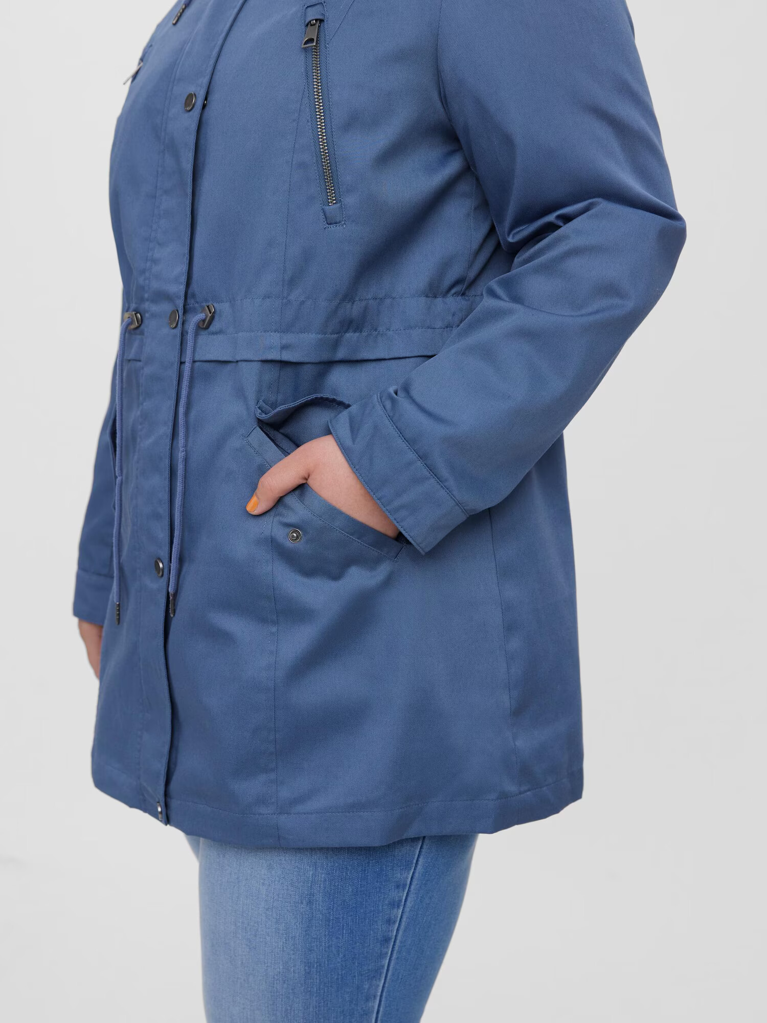 Vero Moda Curve Parka de primăvară-toamnă 'Abbyfanna' albastru porumbel - Pled.ro