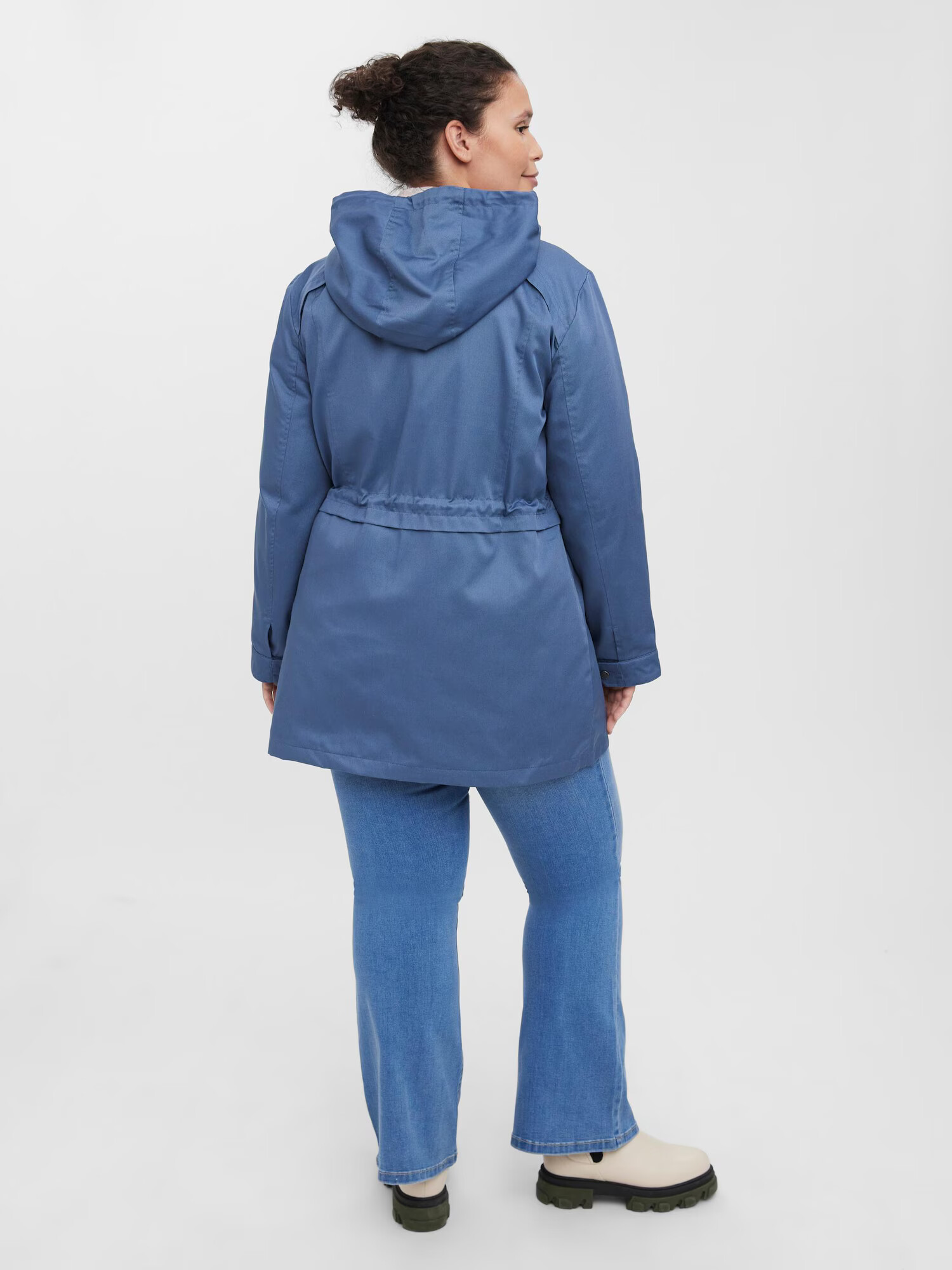 Vero Moda Curve Parka de primăvară-toamnă 'Abbyfanna' albastru porumbel - Pled.ro