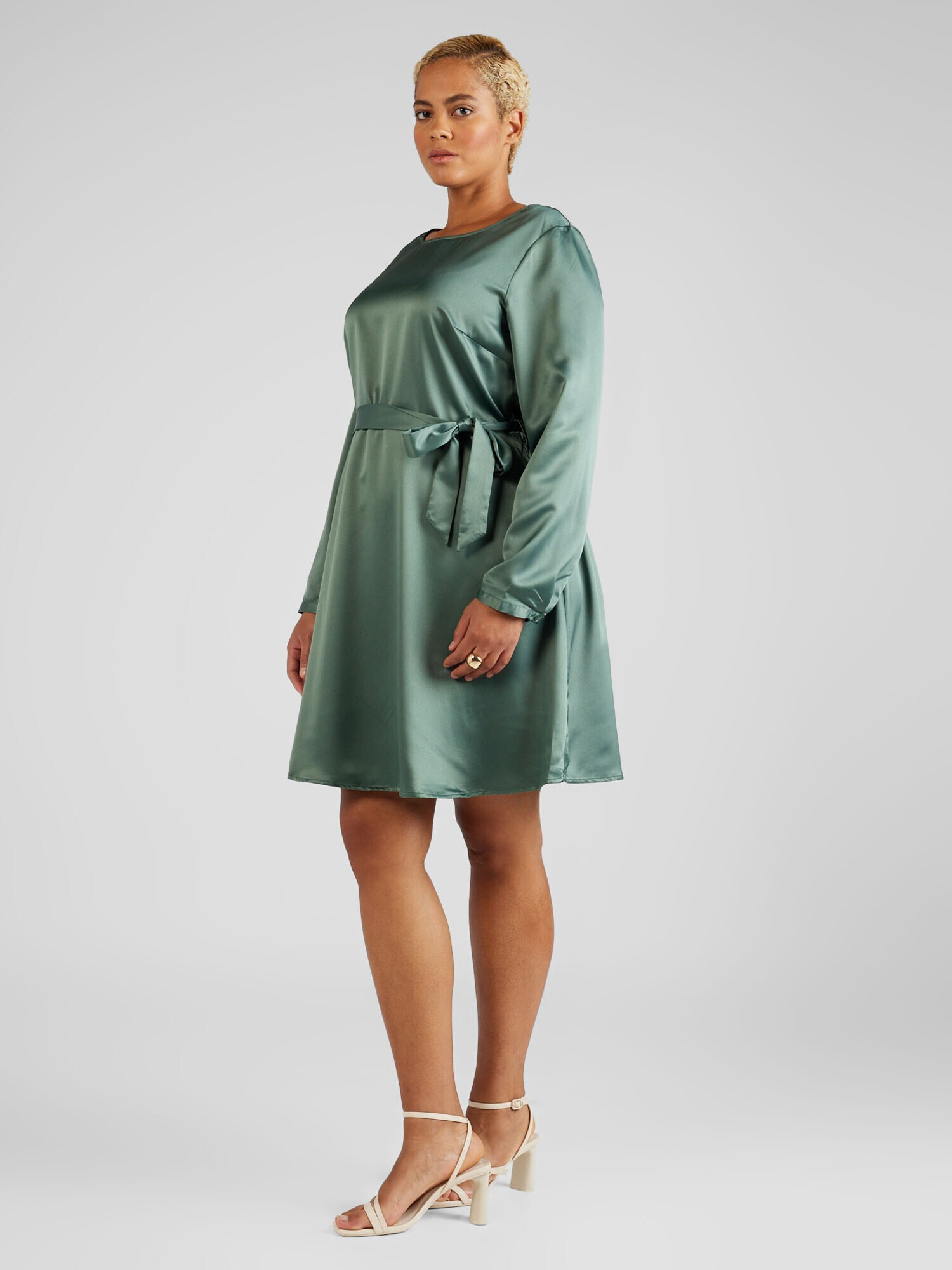 Vero Moda Curve Rochie 'Merle' verde smarald - Pled.ro