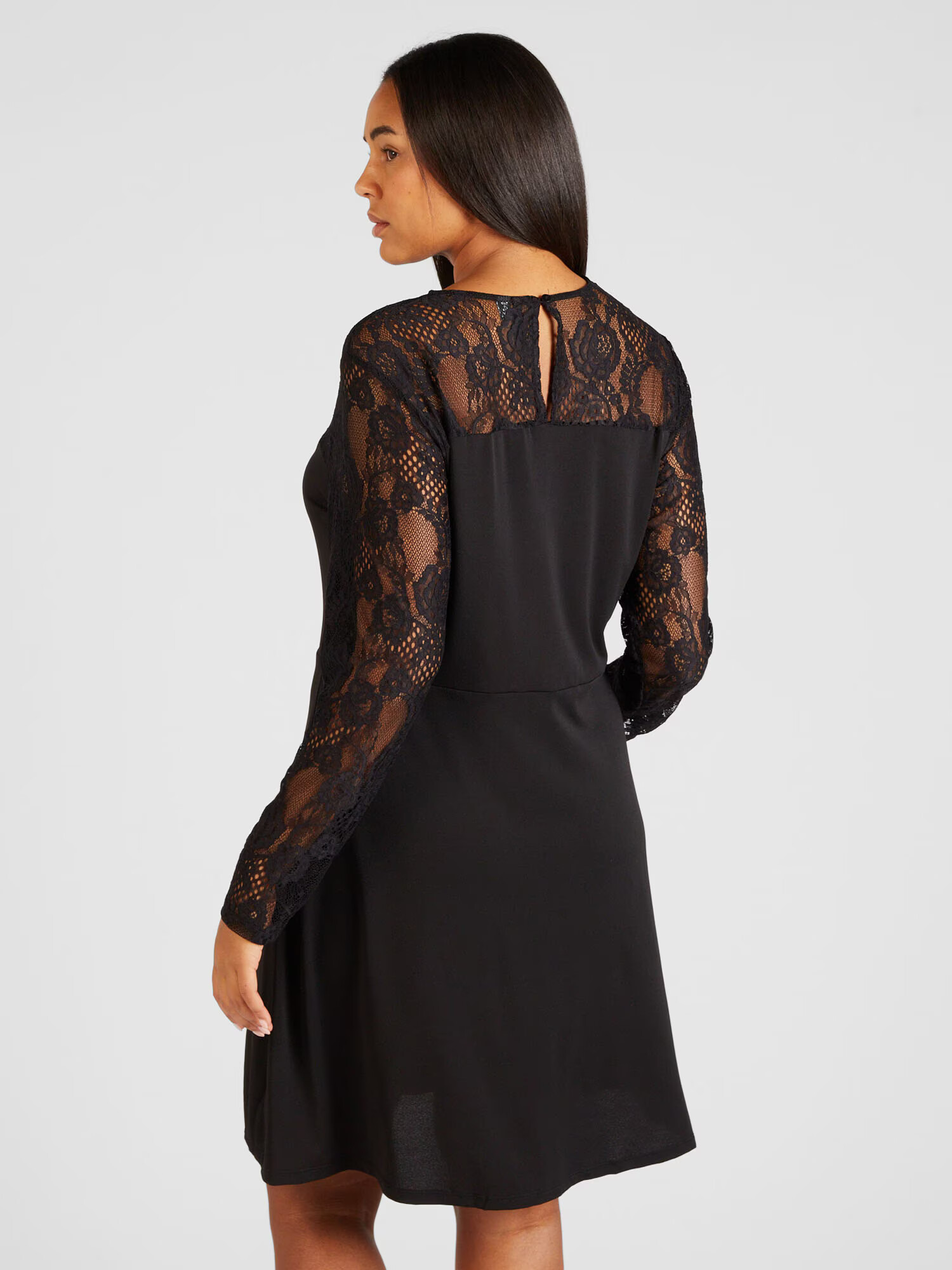 Vero Moda Curve Rochie 'SARA' negru - Pled.ro