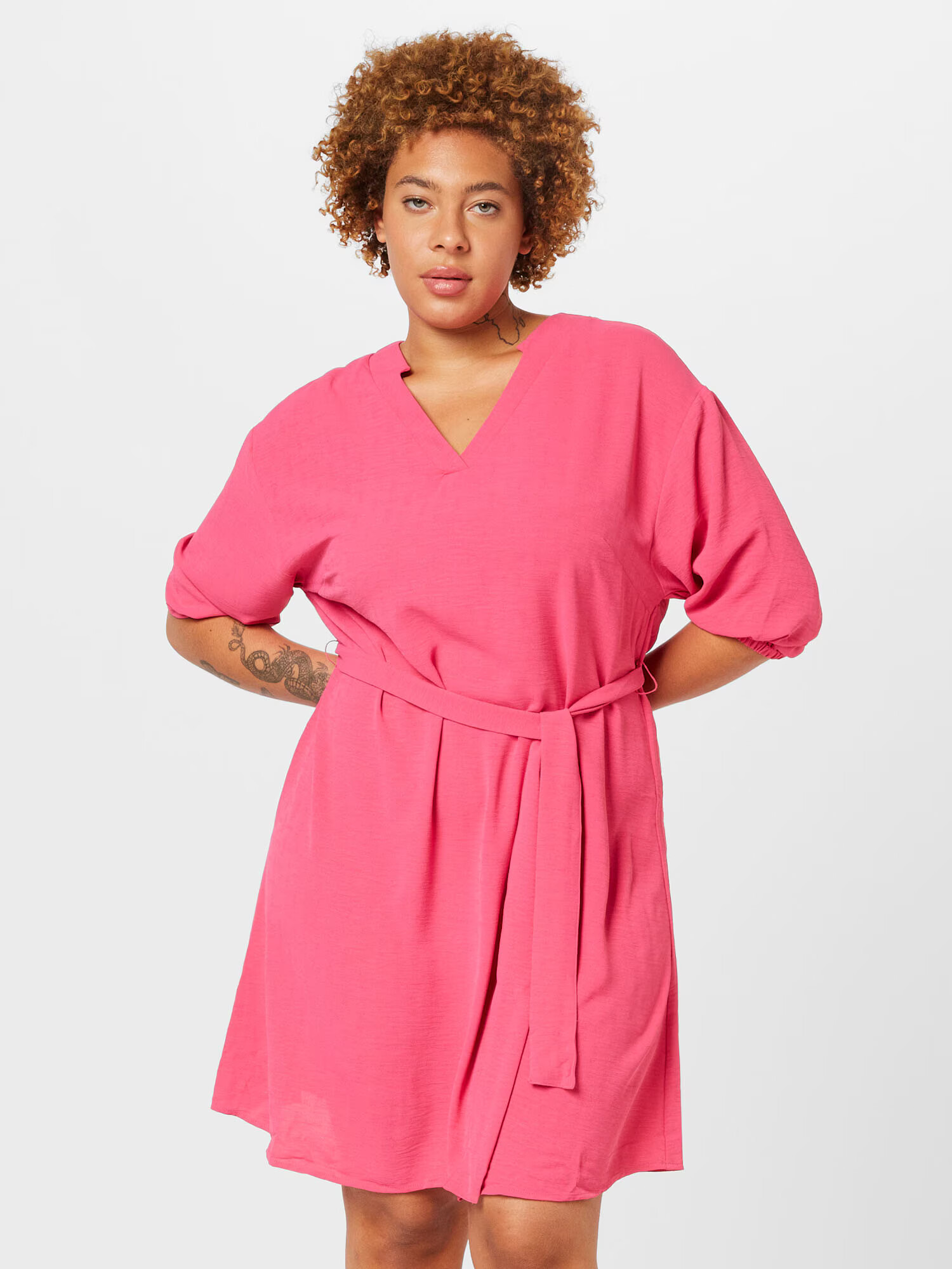 Vero Moda Curve Rochie 'Unye' fucsia - Pled.ro