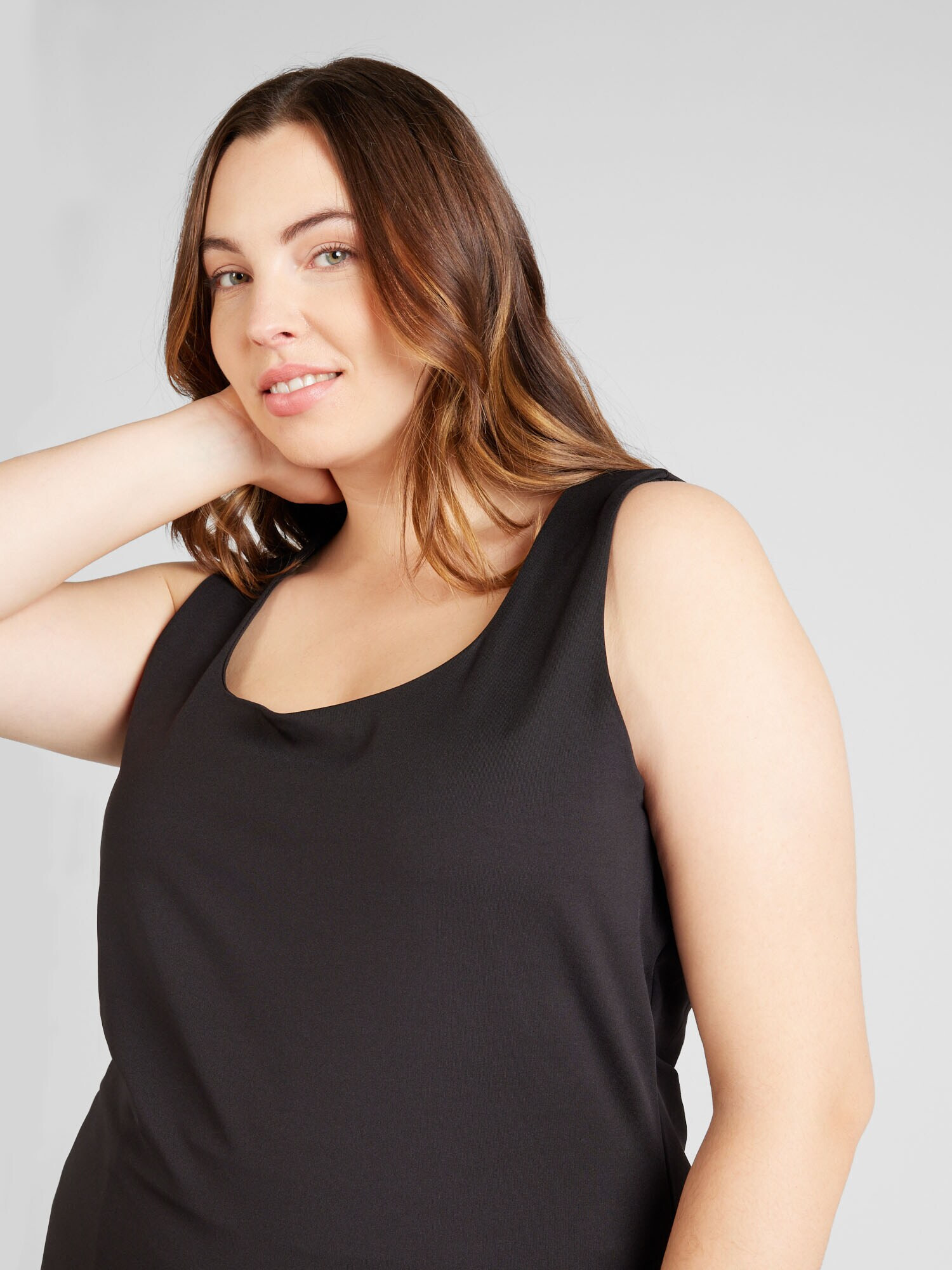 Vero Moda Curve Top 'Million' negru - Pled.ro