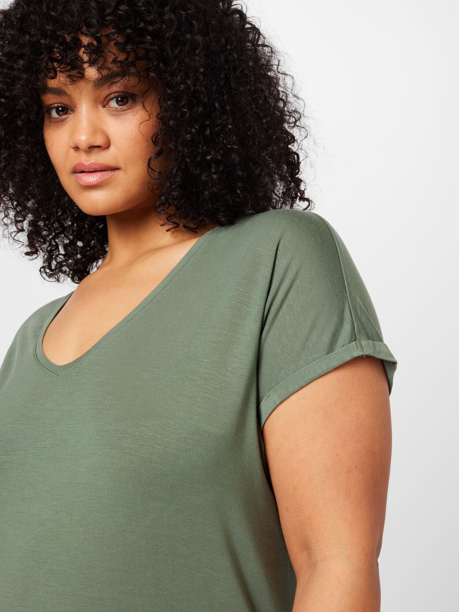 Vero Moda Curve Tricou 'Aya' oliv - Pled.ro