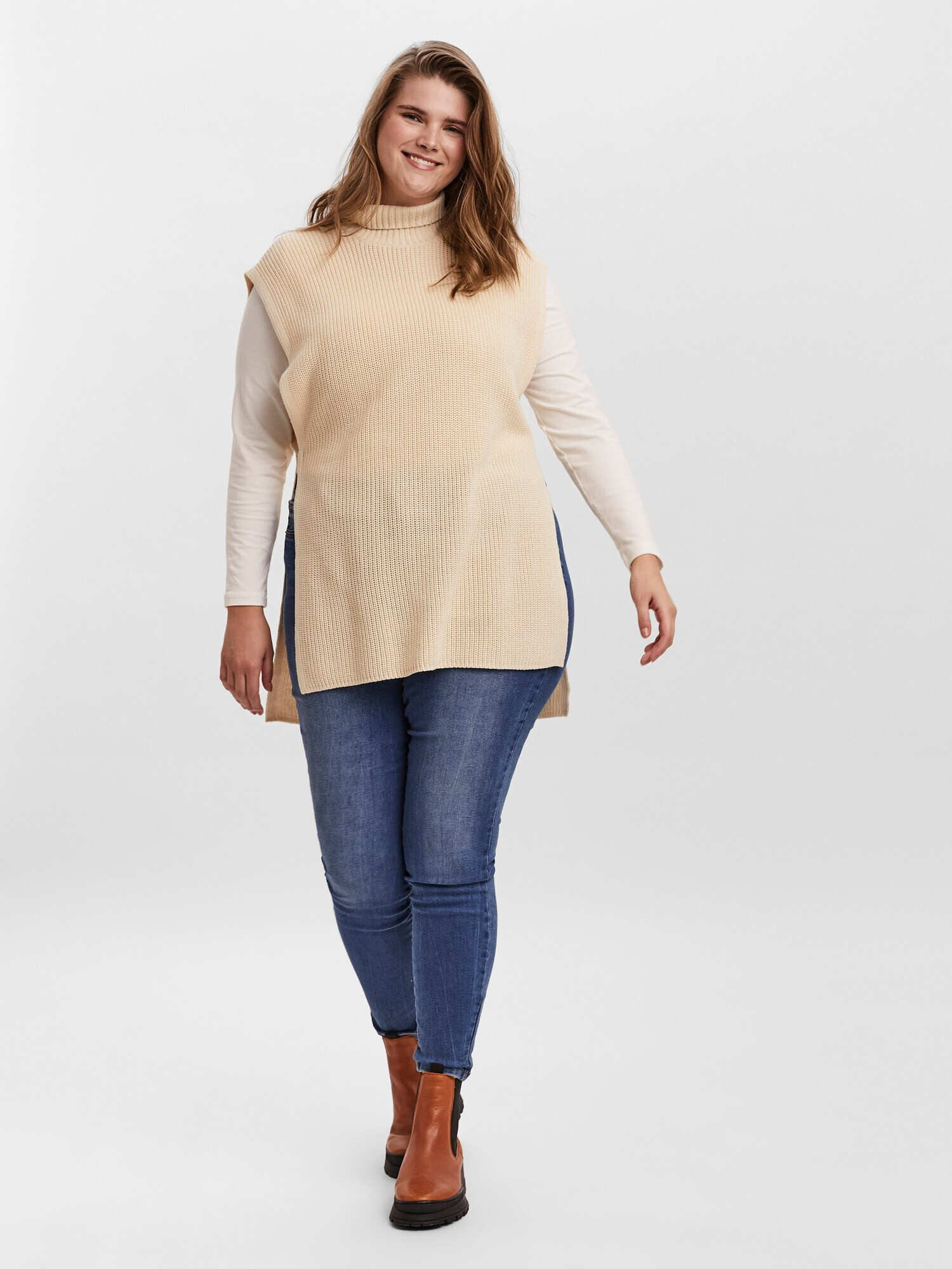 Vero Moda Curve Tricou 'Myrna' crem - Pled.ro