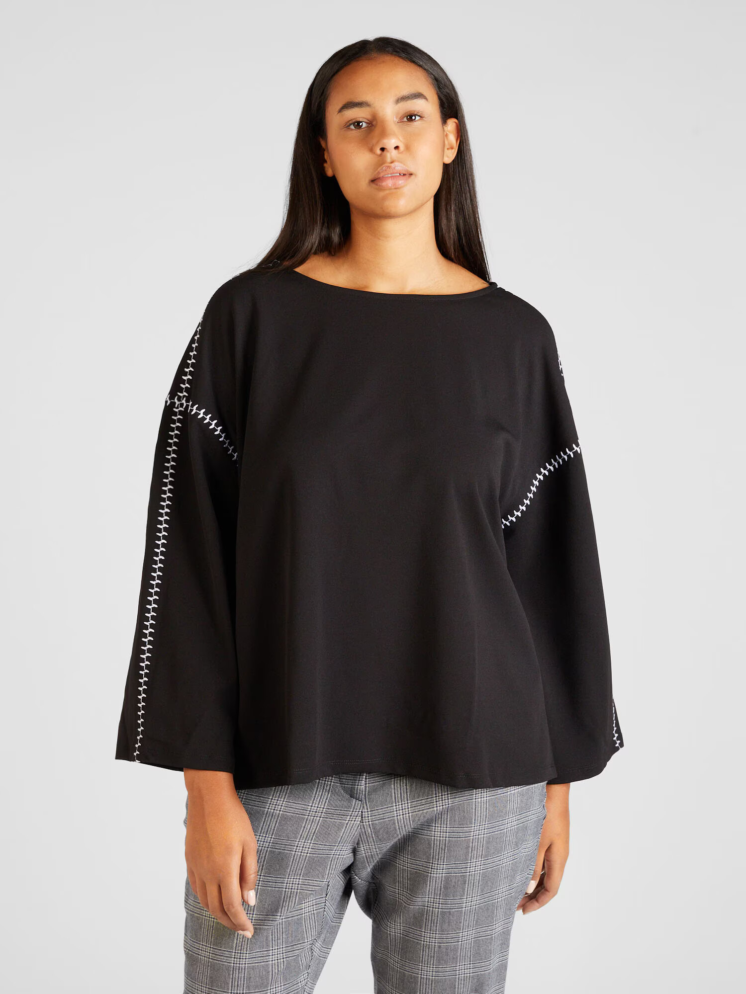 Vero Moda Curve Tricou 'VALENTINA' negru / alb - Pled.ro