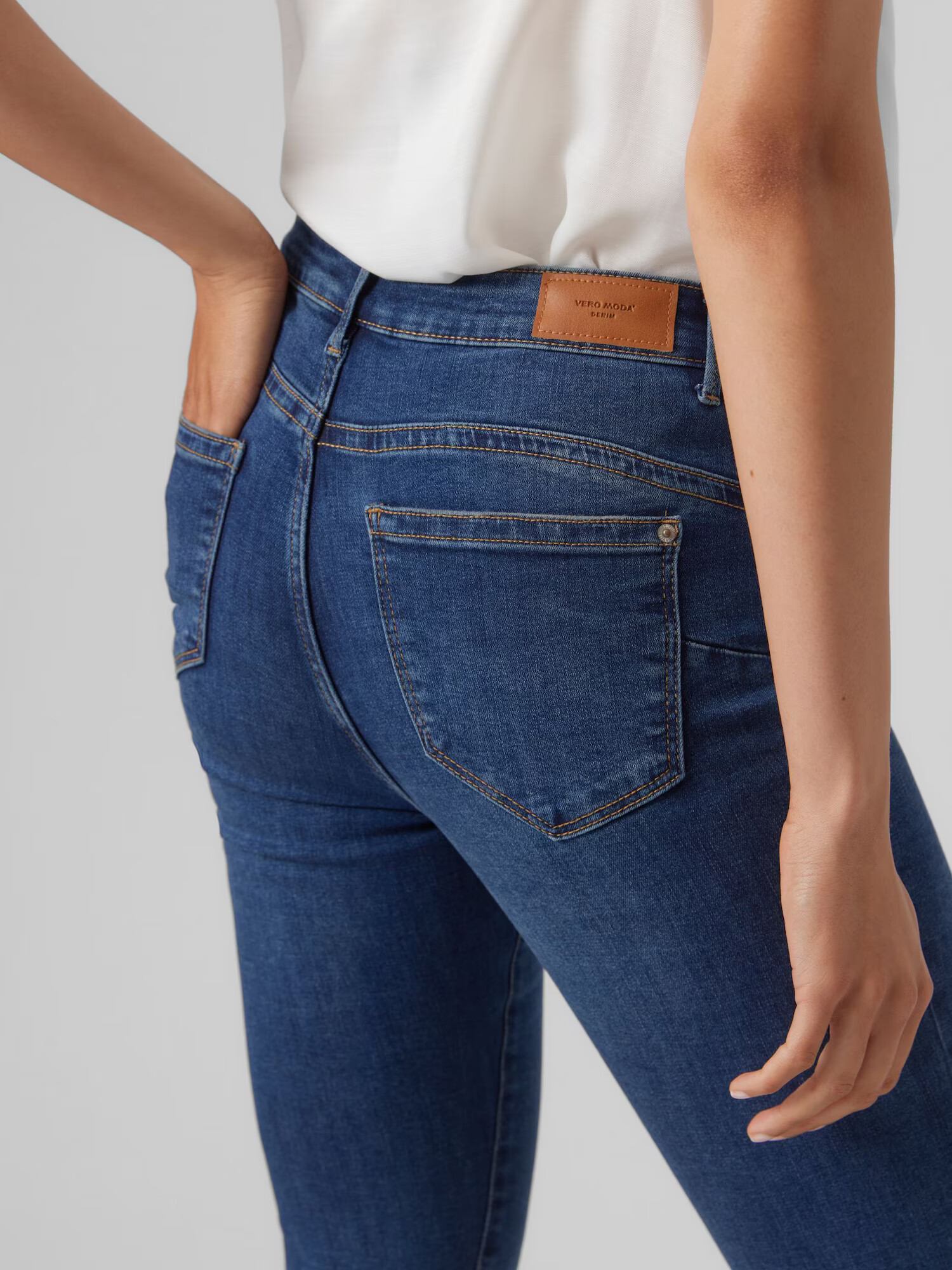 VERO MODA Jeans 'ALIA' albastru denim - Pled.ro