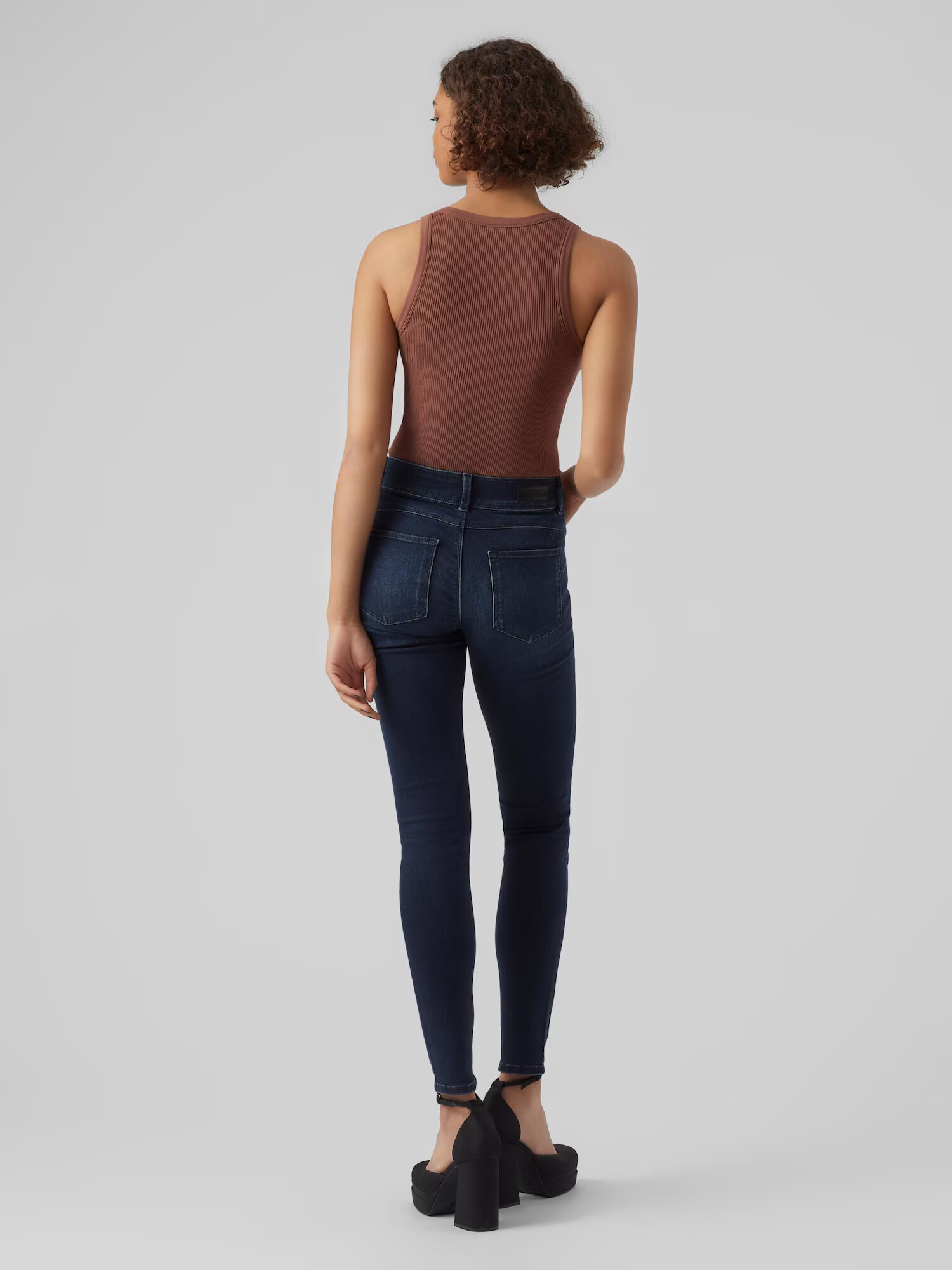 VERO MODA Jeans 'EMBRACE' albastru denim - Pled.ro