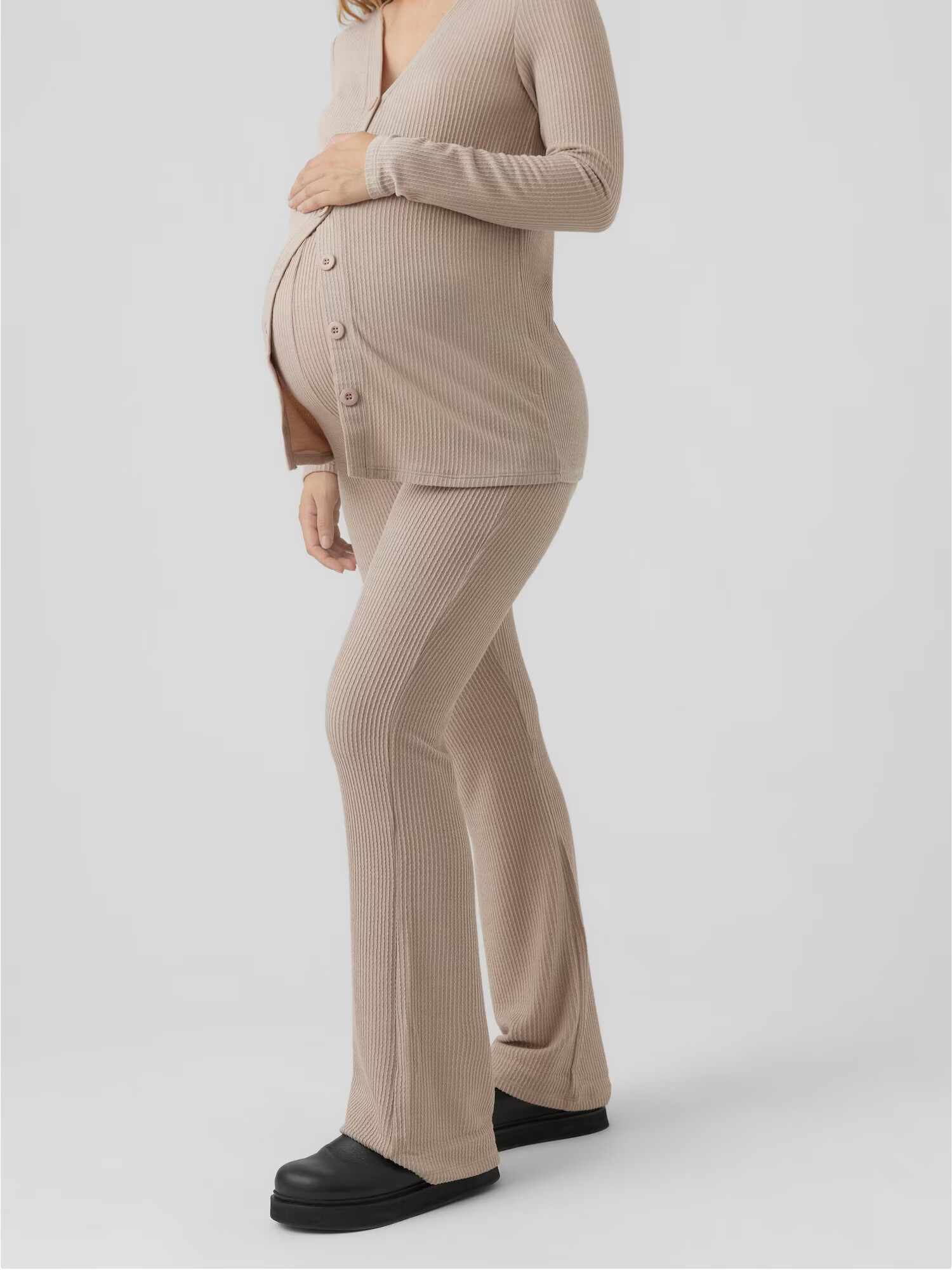 Vero Moda Maternity Pantaloni 'BRENDY' bej - Pled.ro