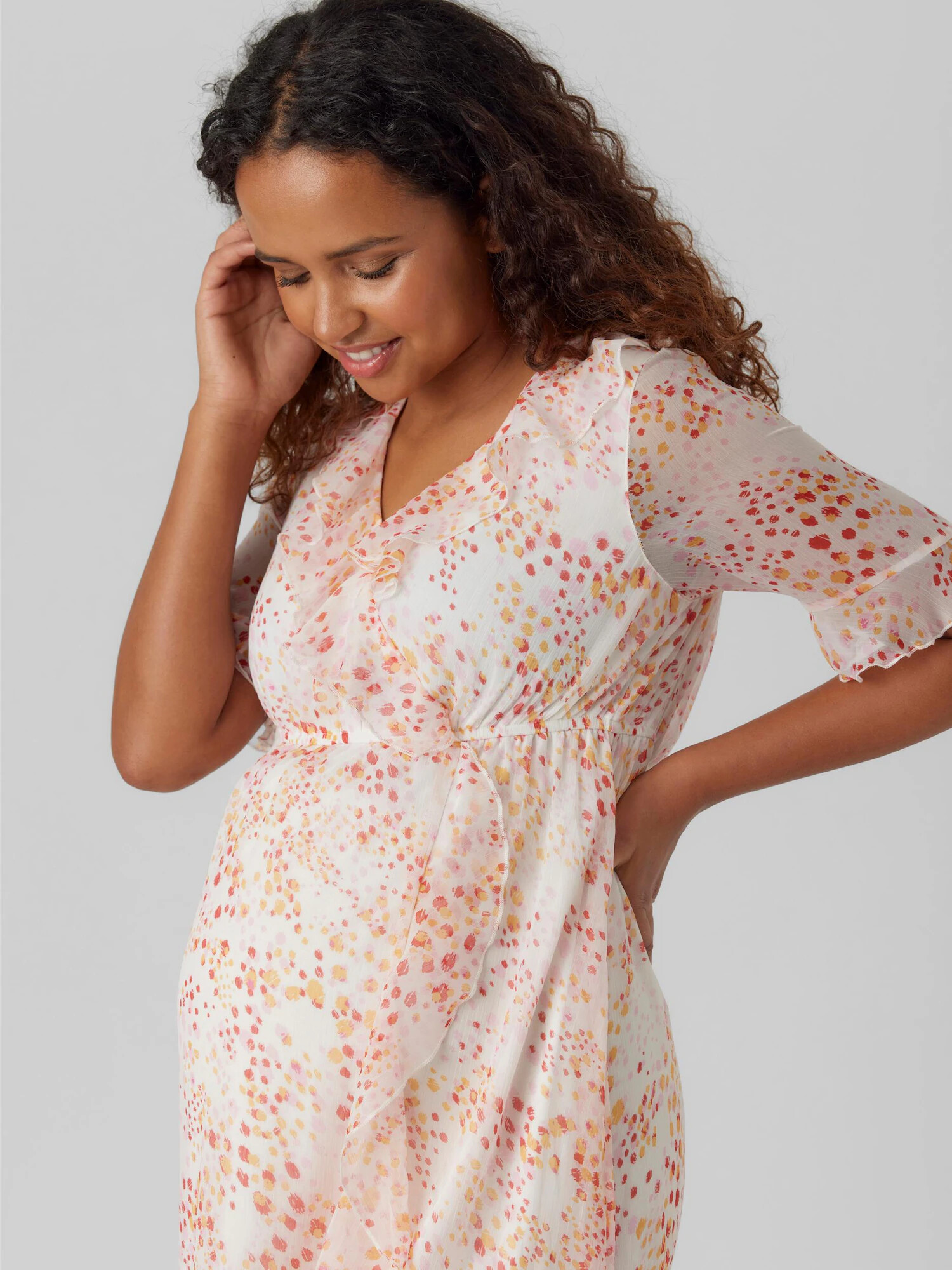 Vero Moda Maternity Rochie 'Dora Kaya' galben curry / roz pal / roșu cireș / alb natural - Pled.ro