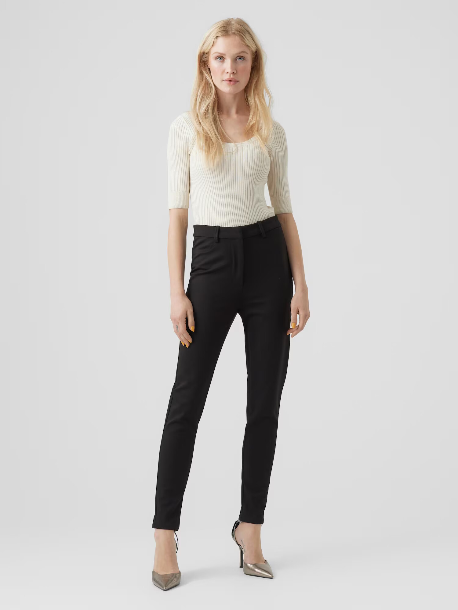 VERO MODA Pantaloni 'Augusta Thea' negru - Pled.ro