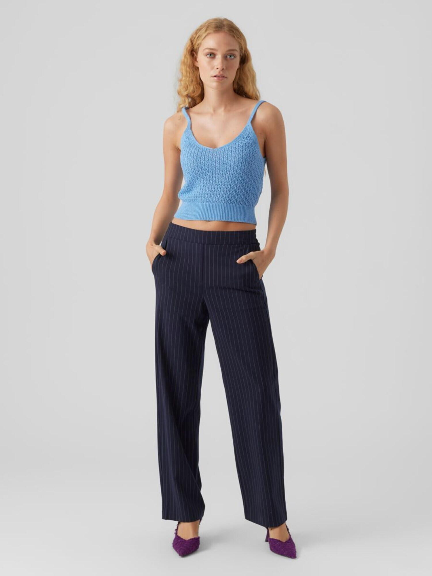 VERO MODA Pantaloni 'Cookie' bleumarin / alb - Pled.ro