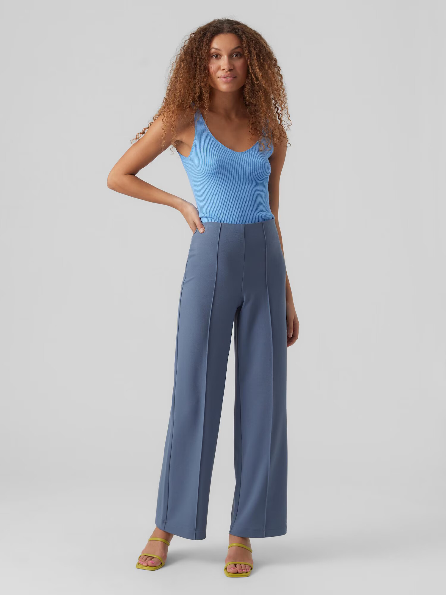 VERO MODA Pantaloni cu dungă 'Becky' gri - Pled.ro