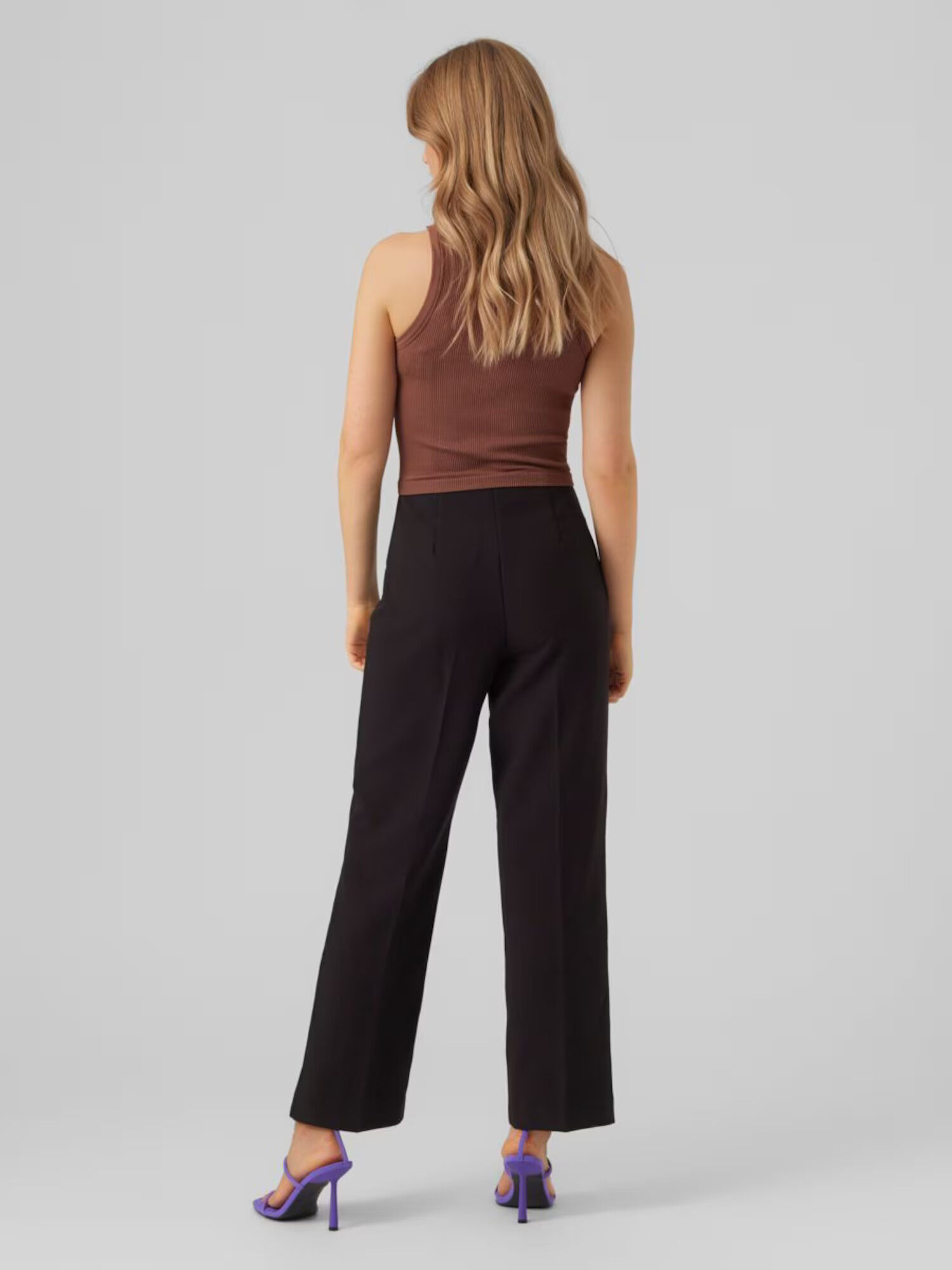 VERO MODA Pantaloni cu dungă 'Sandy' negru - Pled.ro