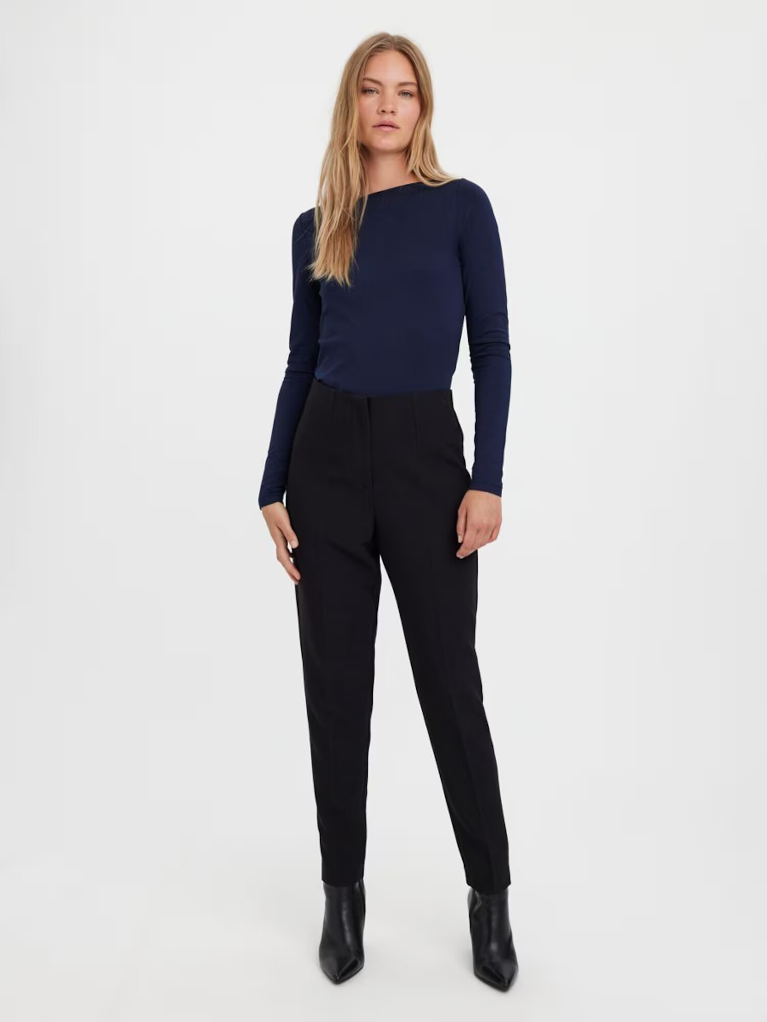 VERO MODA Pantaloni cutați 'SANDY' negru - Pled.ro