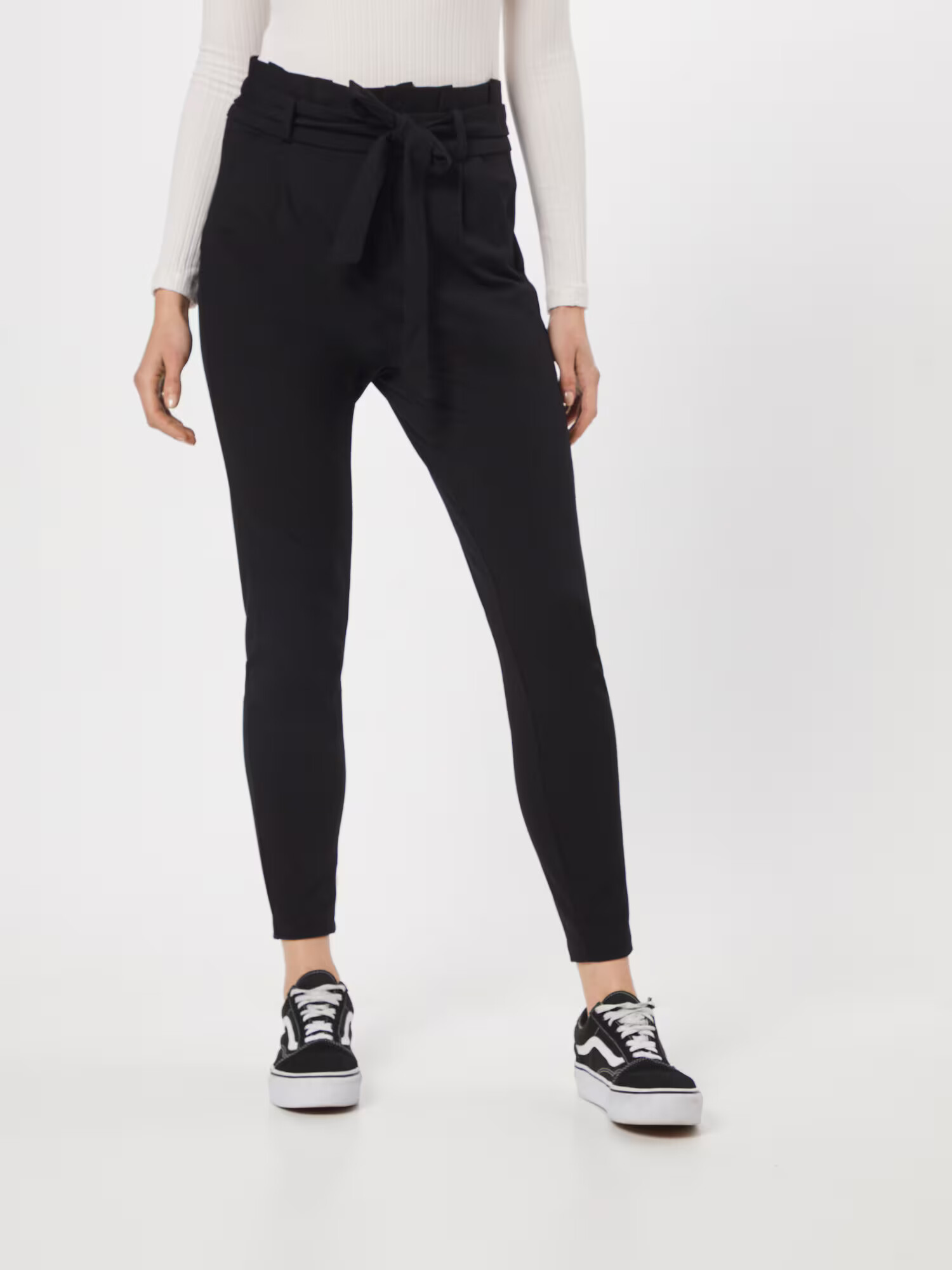 VERO MODA Pantaloni cutați 'Eva' negru - Pled.ro