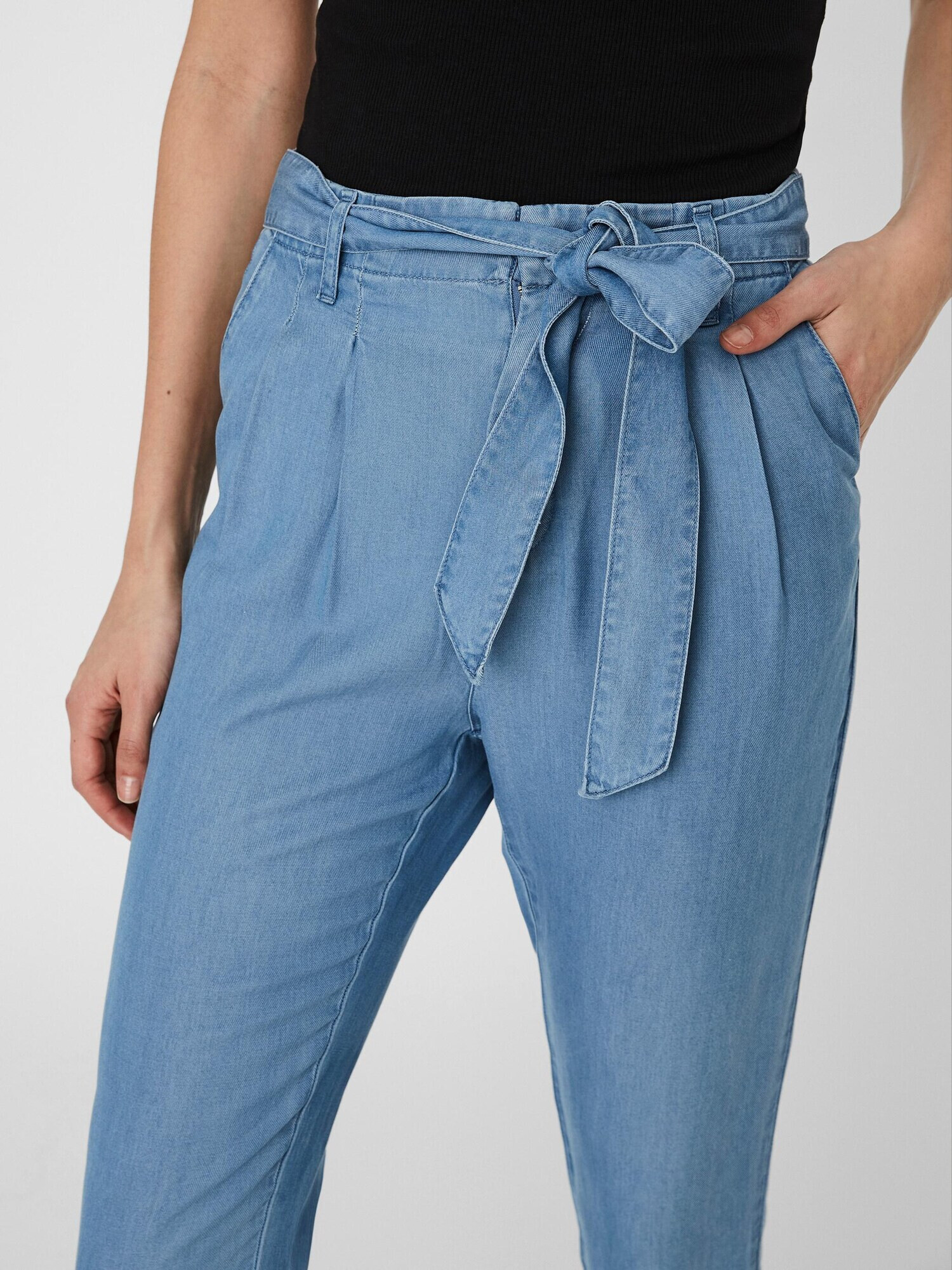 VERO MODA Pantaloni cutați 'MIA' albastru denim - Pled.ro